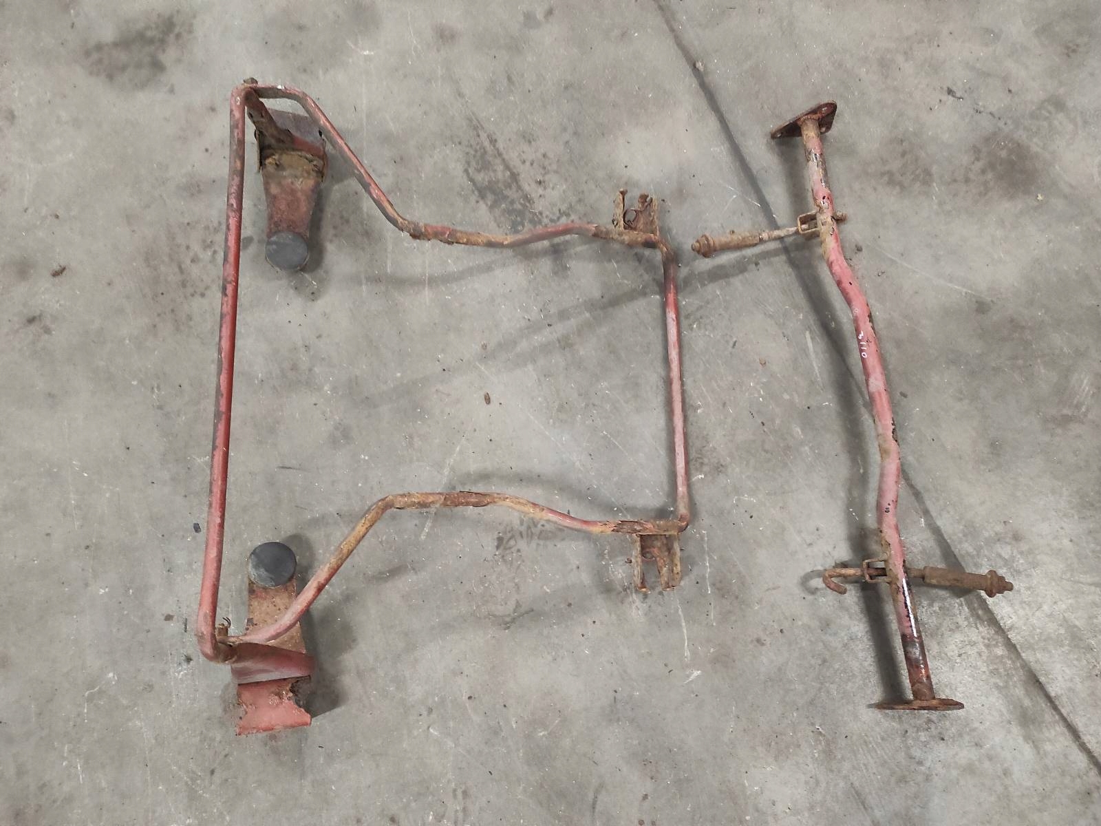 ВЕШАЛКА ЗАПАСНОГО КОЛЕСА IVECO DAILY III 2005