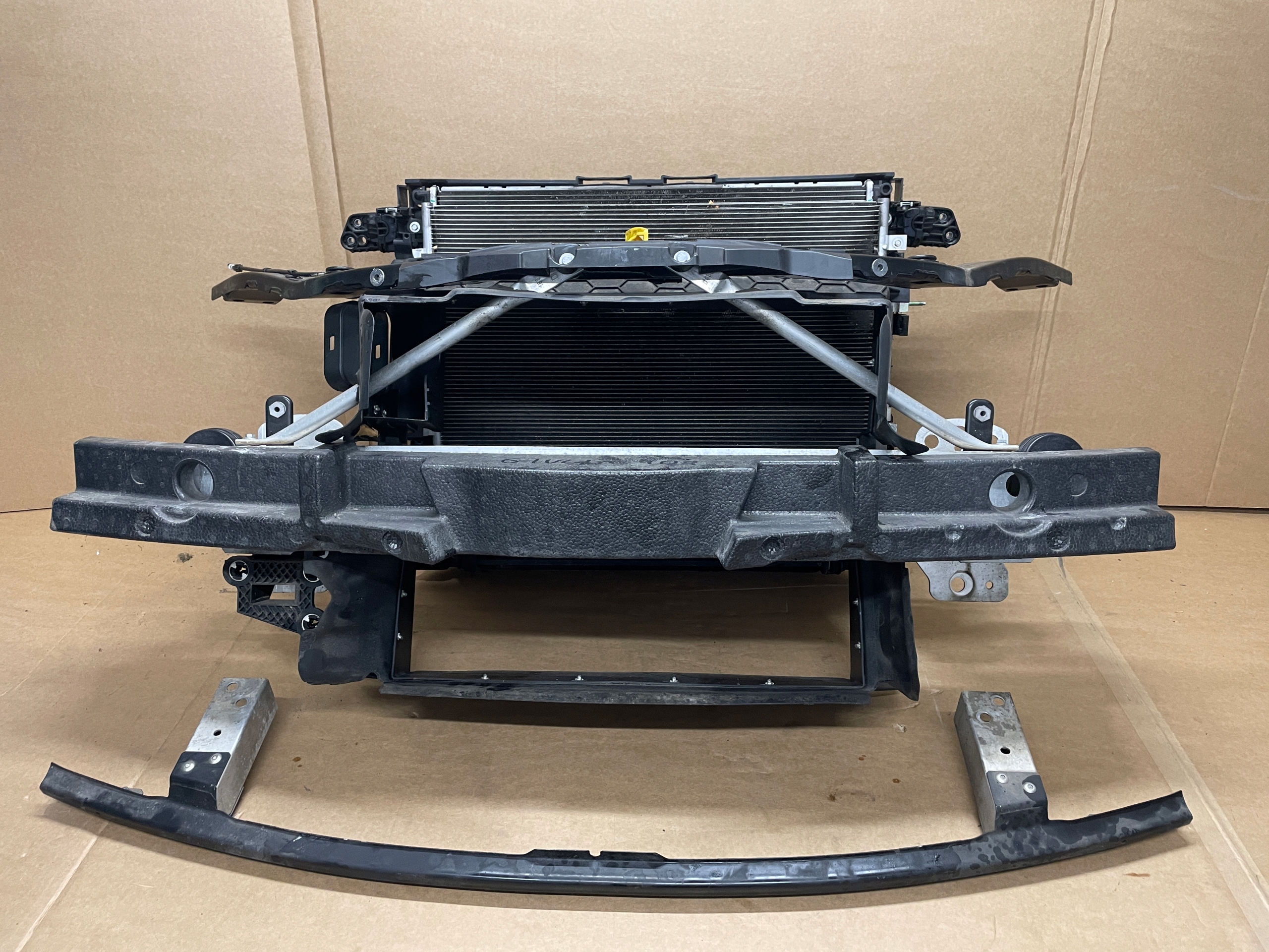 ALFA ROMEO GIULIA 2.2 JTD PAS PRZEDNI KOMPLETNY IGŁA