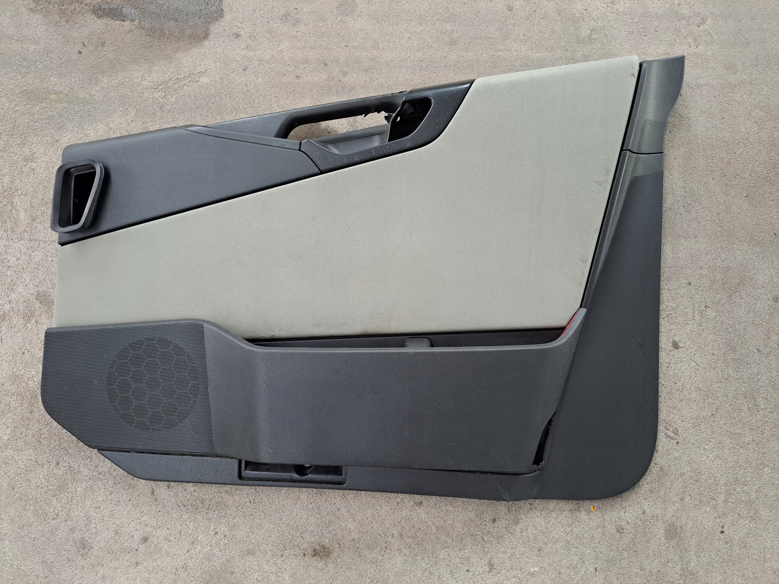 TAPICERKA PRAWA BOCZEK DRZWI VOLVO FH 4