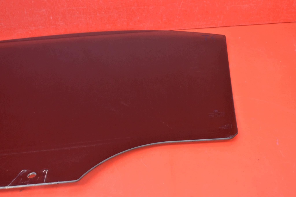 window side right rear part rear SKODA SUPERB 3 III 5D HB 15-20