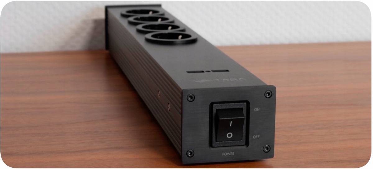 Listwa zasilająca TAGA Harmony PF-400USB czarna EAN (GTIN) 5907529262061