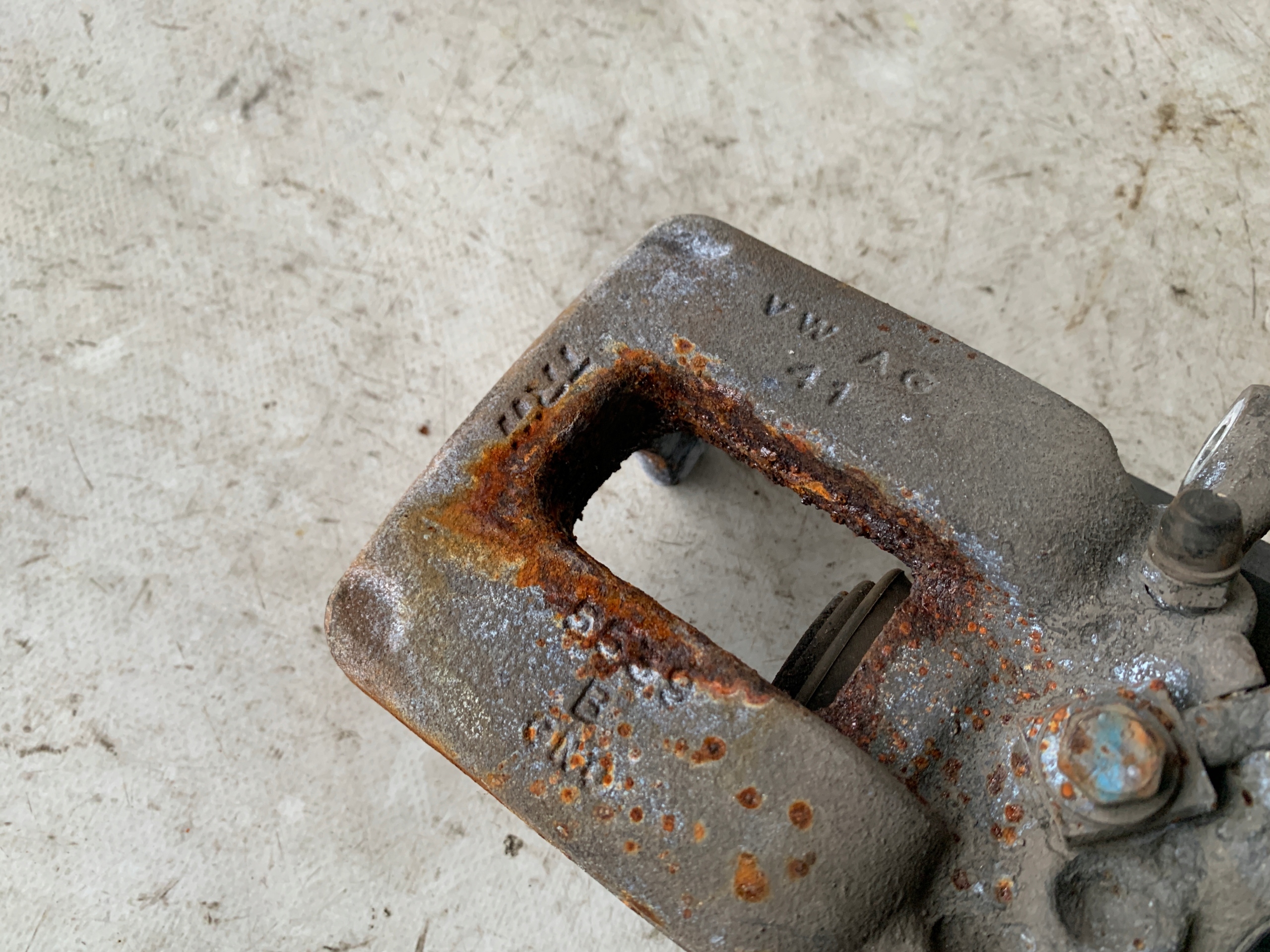 # caliper brake right rear part AUDI Q3 and 8U LIFT