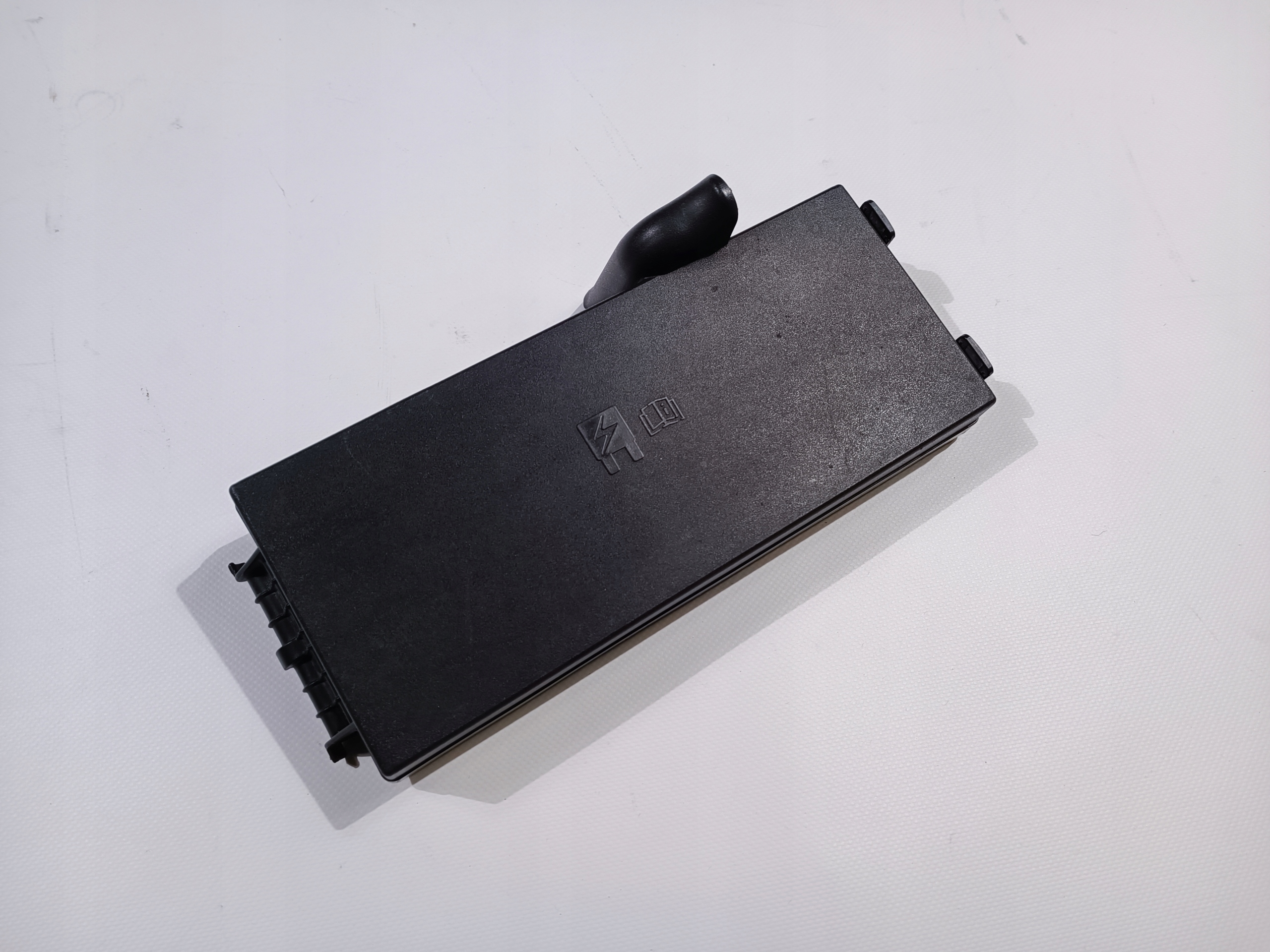 kryt obalu pojistek Ford Flex 2011