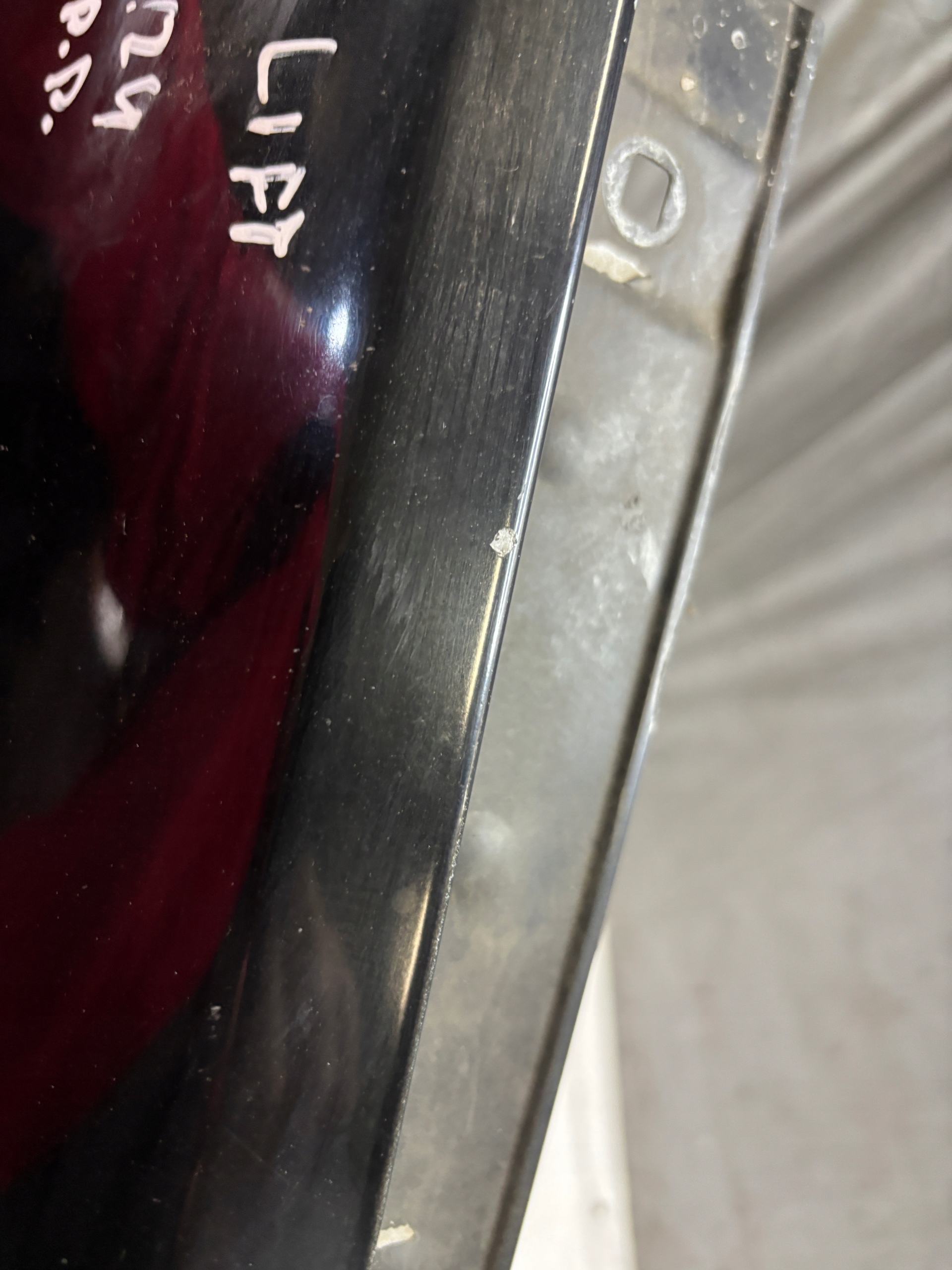 fender right front BMW E91 lift k: 668/9 Schwarz 2