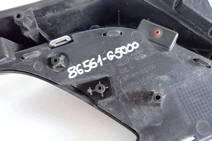 KIA NIR 16- Lüftungsgitter mitte der Stoßstange 86561-G5000