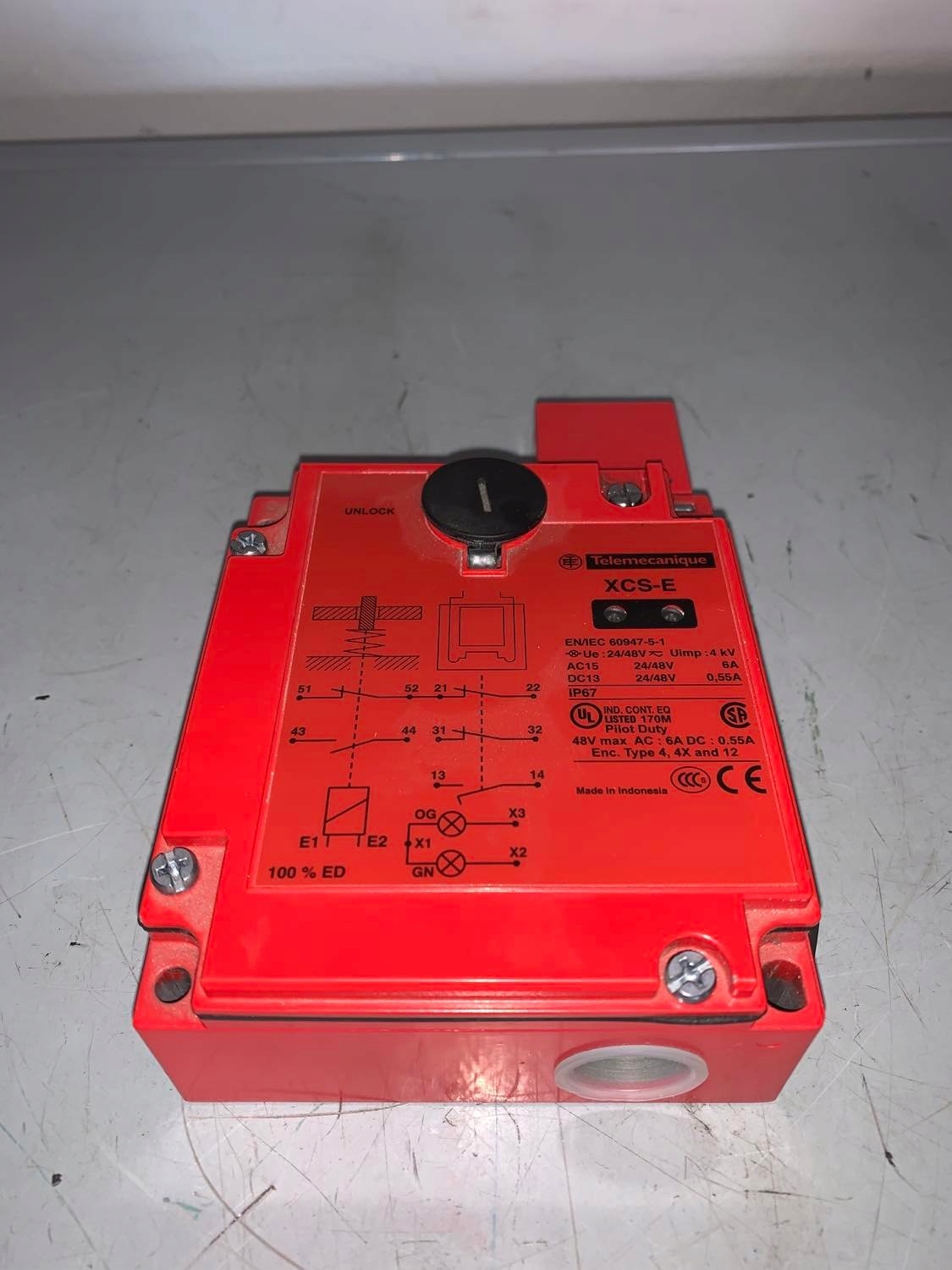 Safety limit switch Telemecanique XCSE7311 (XCSE7311) • Cena, Opinie