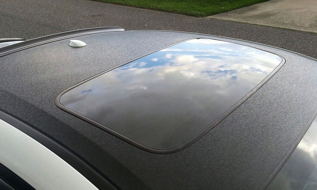 Oracal 975HC 070 Honeycomb black plaster miodu Length 50 cm