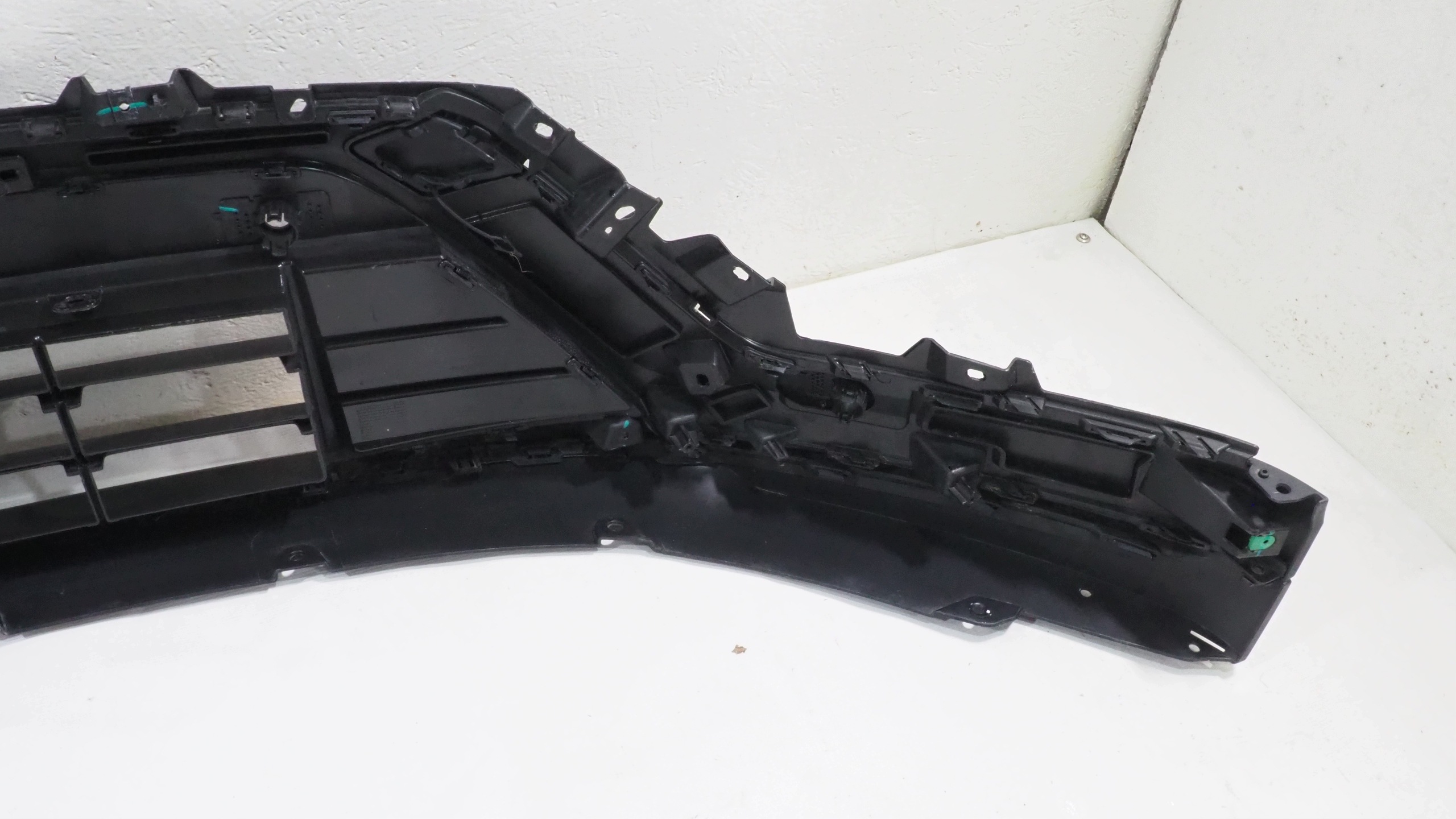 Polestar IV spoiler accessories of a bumper front 574049