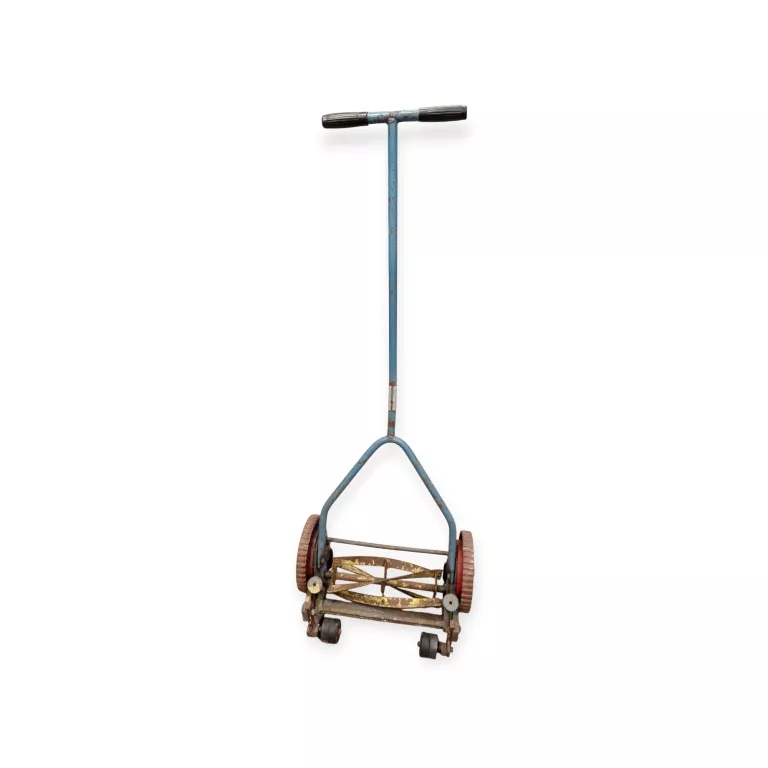 РУЧНАЯ ГАЗОНОКОСИЛКА ИЗ ЧУГУНА ВРЕМЕН PRL