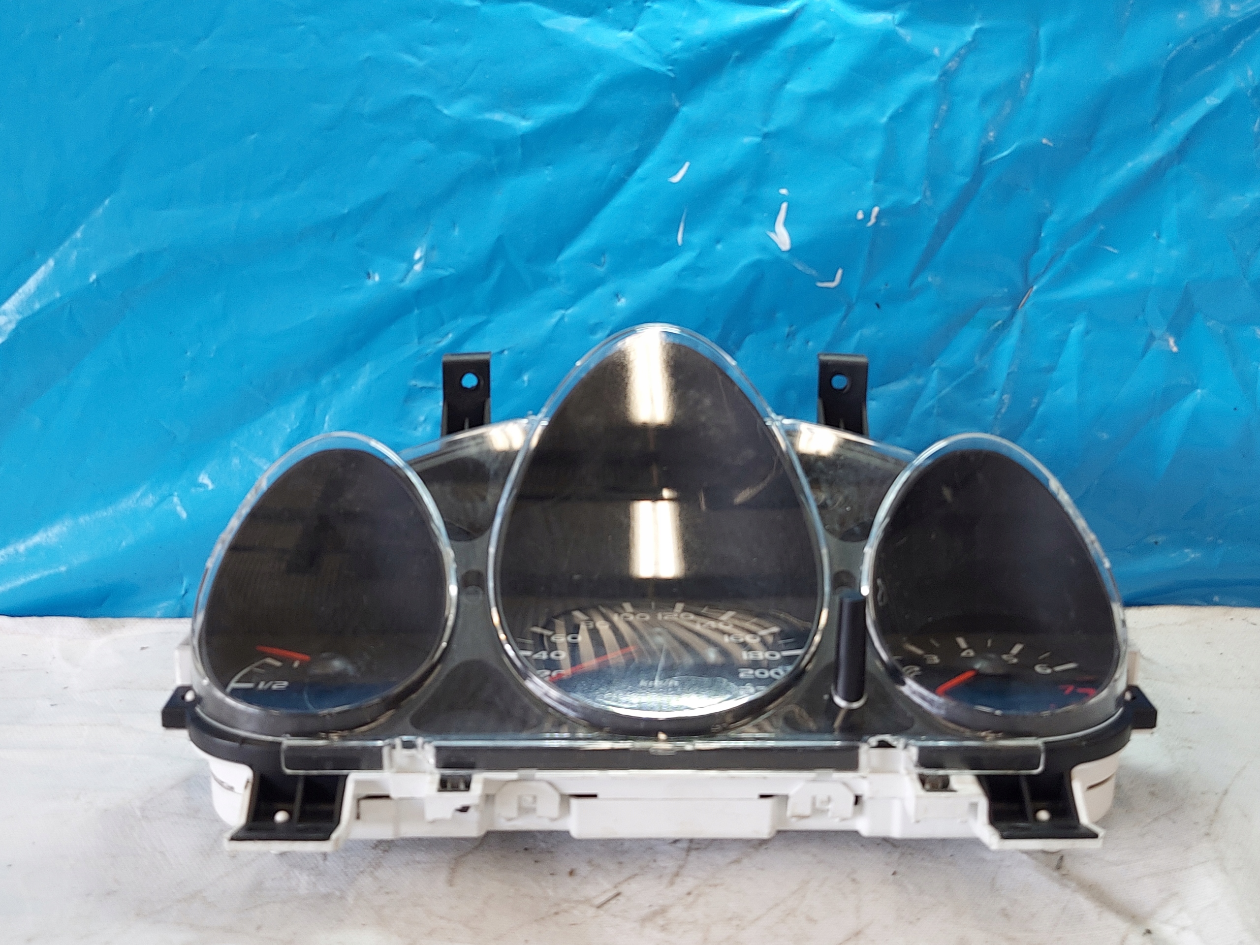 dials clock MITSUBISHI COLT 1.3 B MM0038013