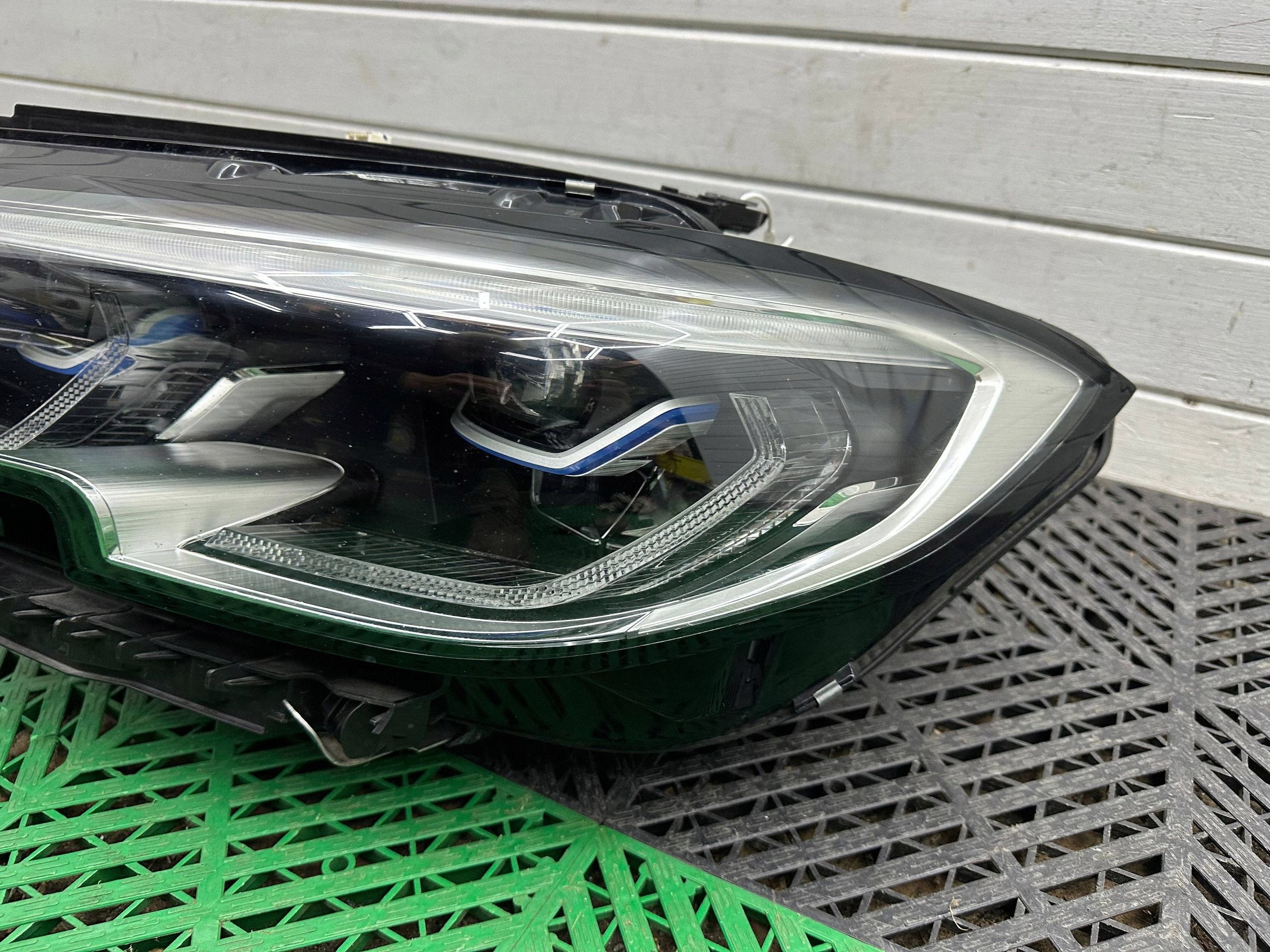 light front side left BMW 3 G20 G21 LASER 9481707