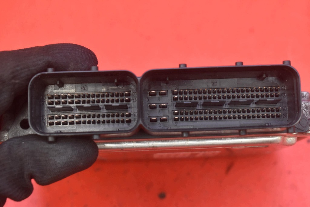 control unit computer of the engine 5557333000QE OPEL INSIGNIA A 2.0 CDTI 160 KM