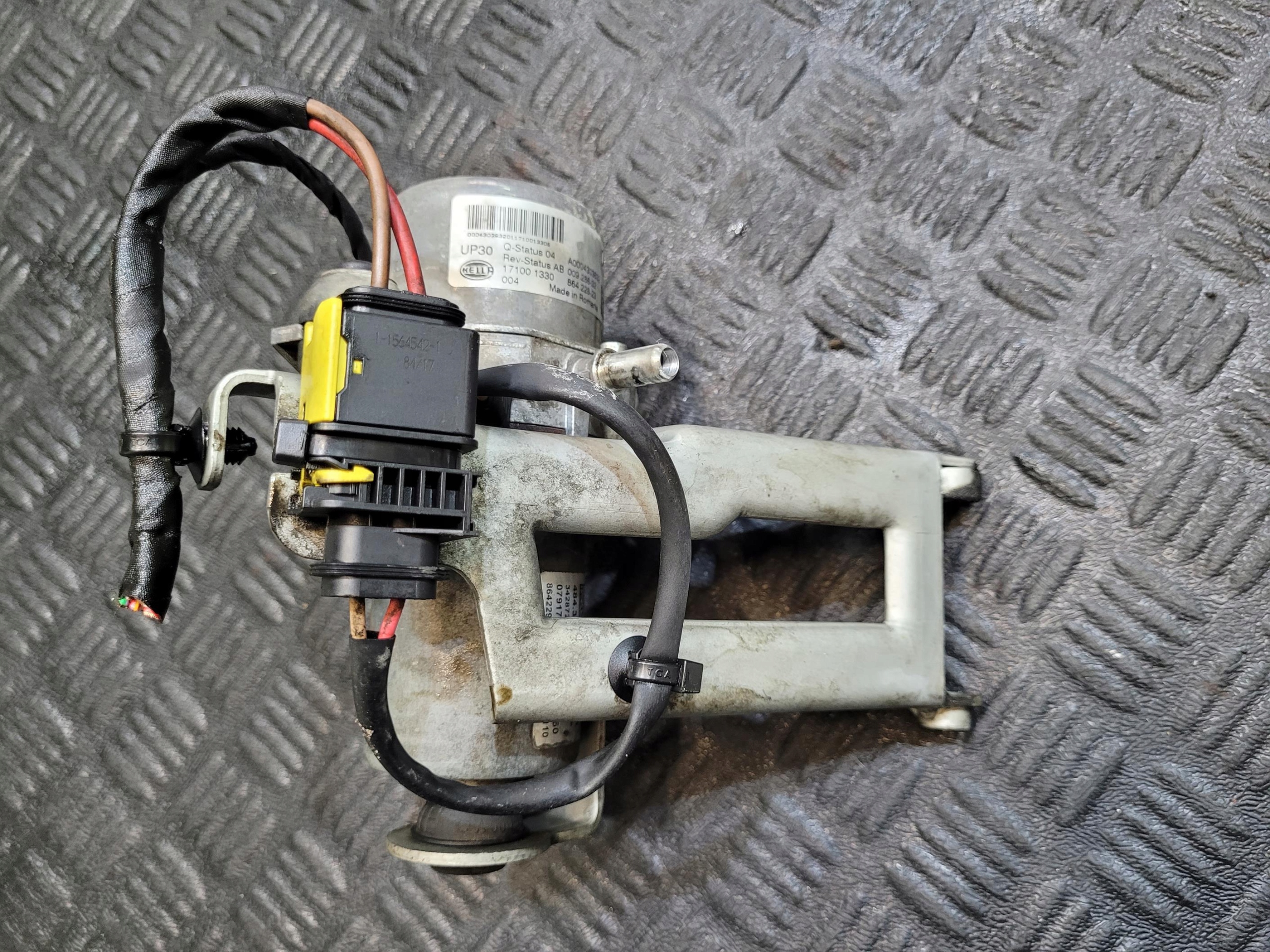 pump vacual A0004303832 MERCEDES E 350 W213 2.0 CGI HYBRID