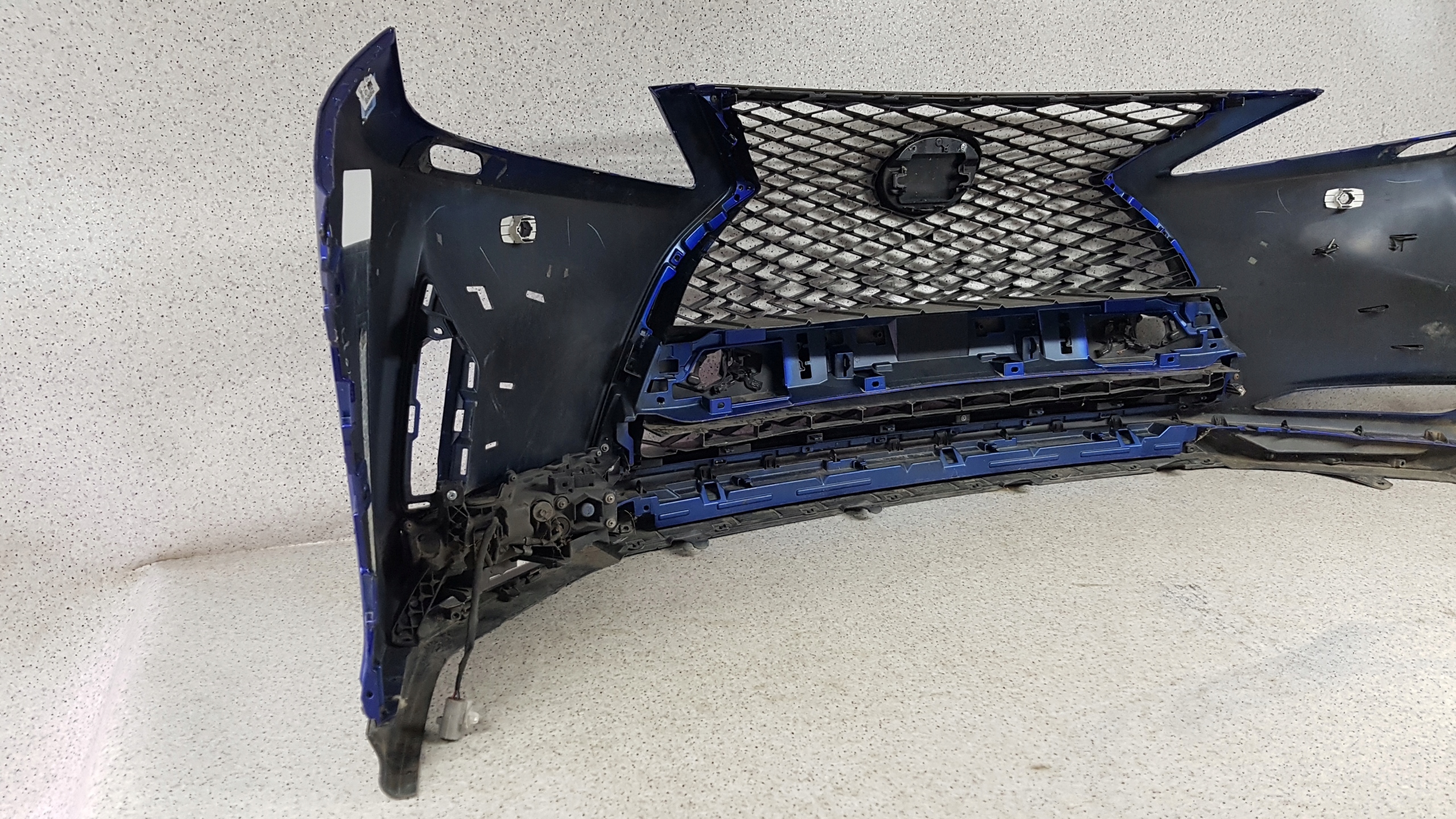 LEXUS RX F SPORT LIFT 2019 - bumper front 2071