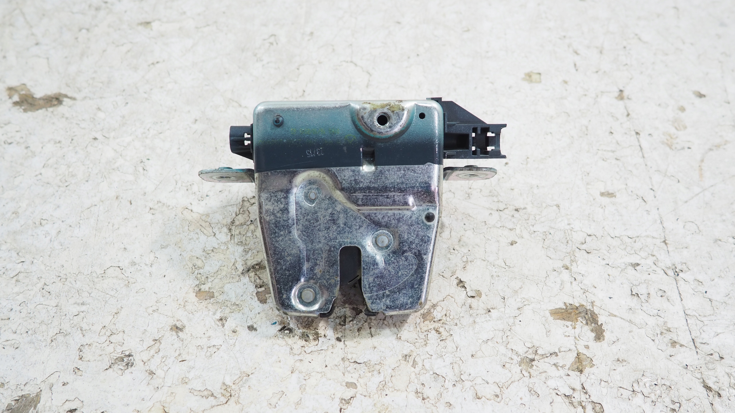 Mercedes Vito W447 lock rygiel bonnet boot