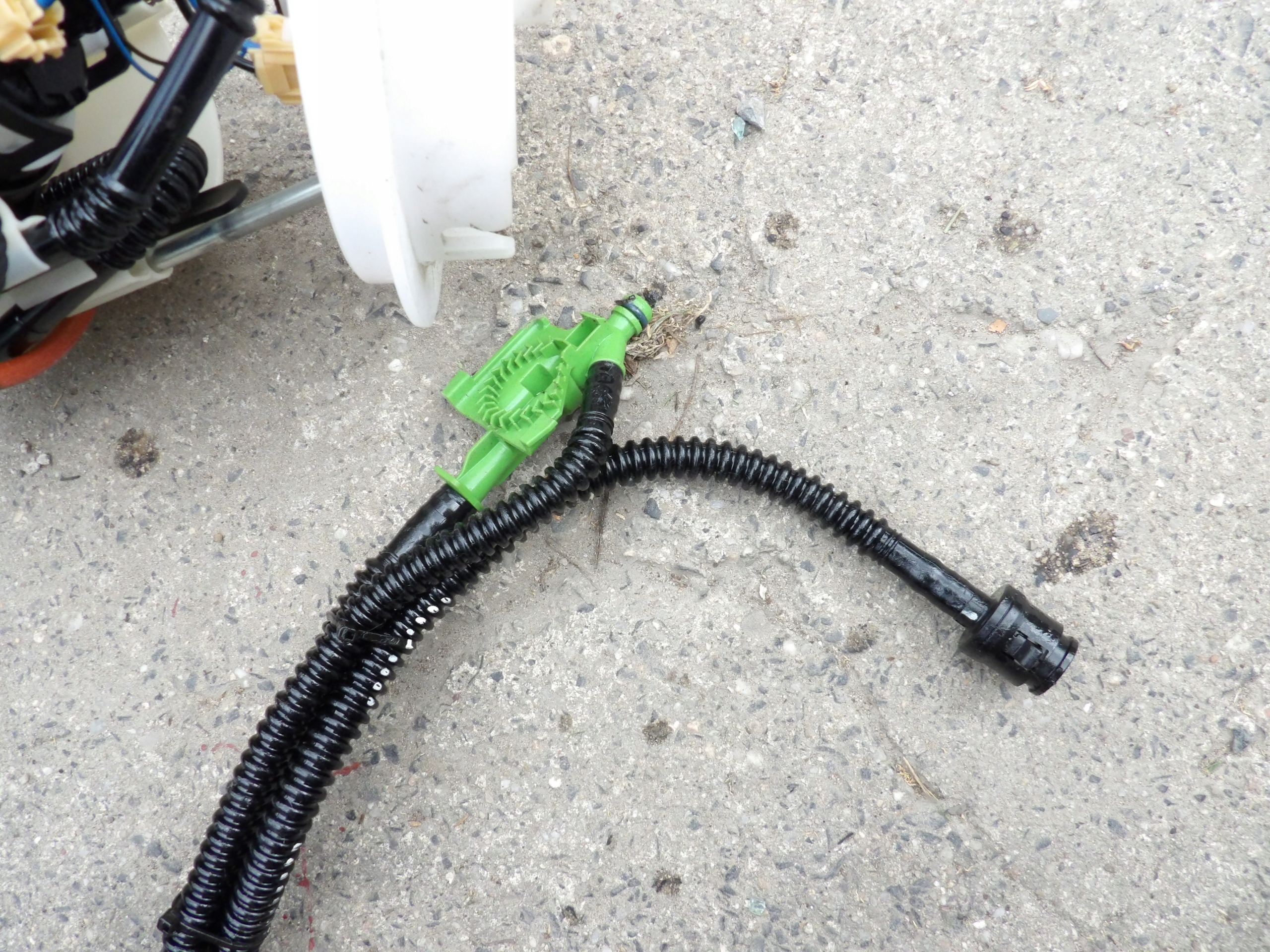 MERCEDES W204 GLK 2.2 feed pump