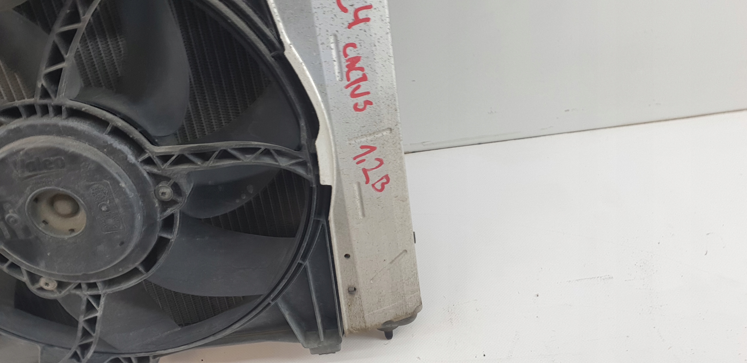 CITROEN C3 III c4 cactus 1.2 chladič ventilátor vody 870860300