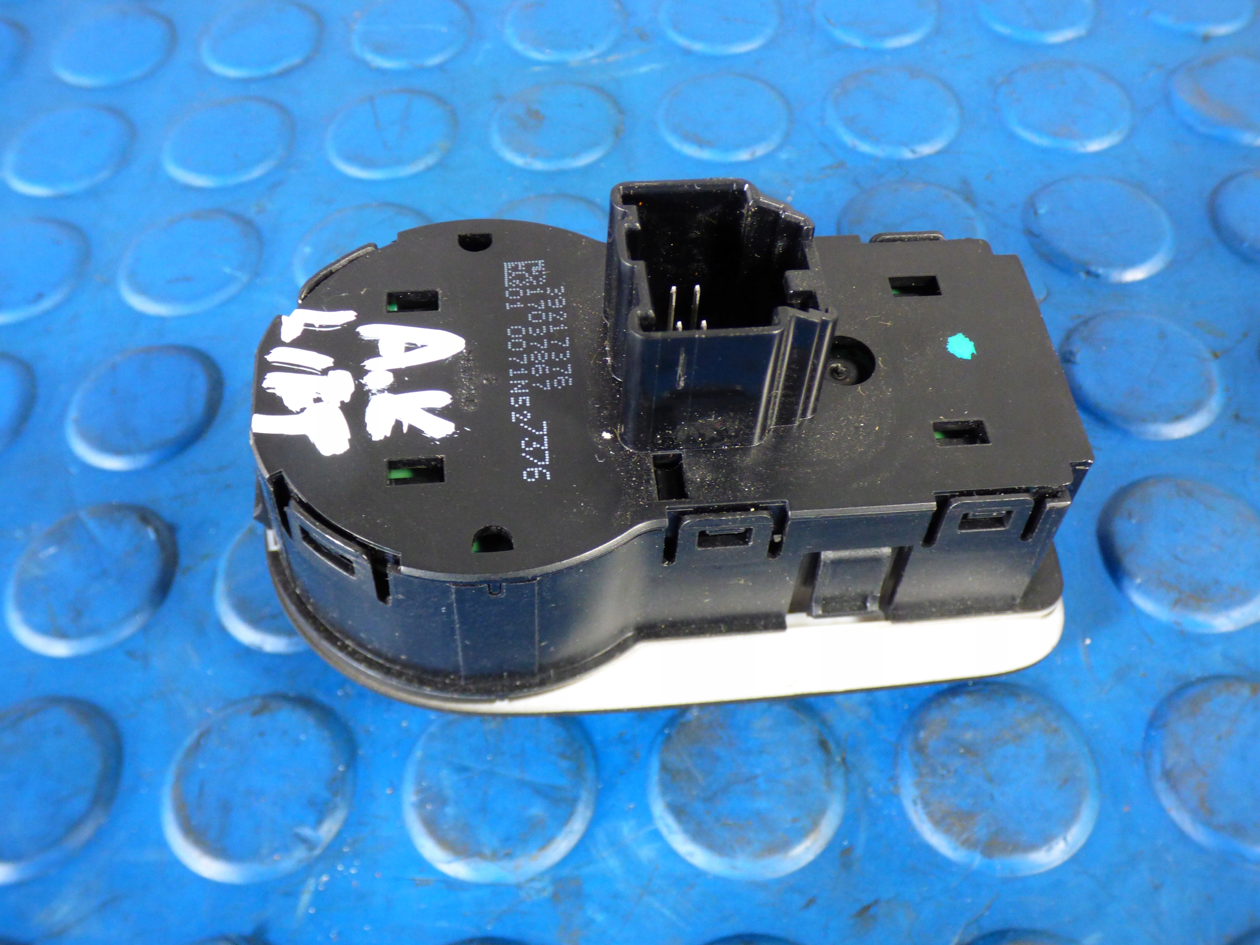 light switch EUROPA 39217376 OPEL ASTRA K V