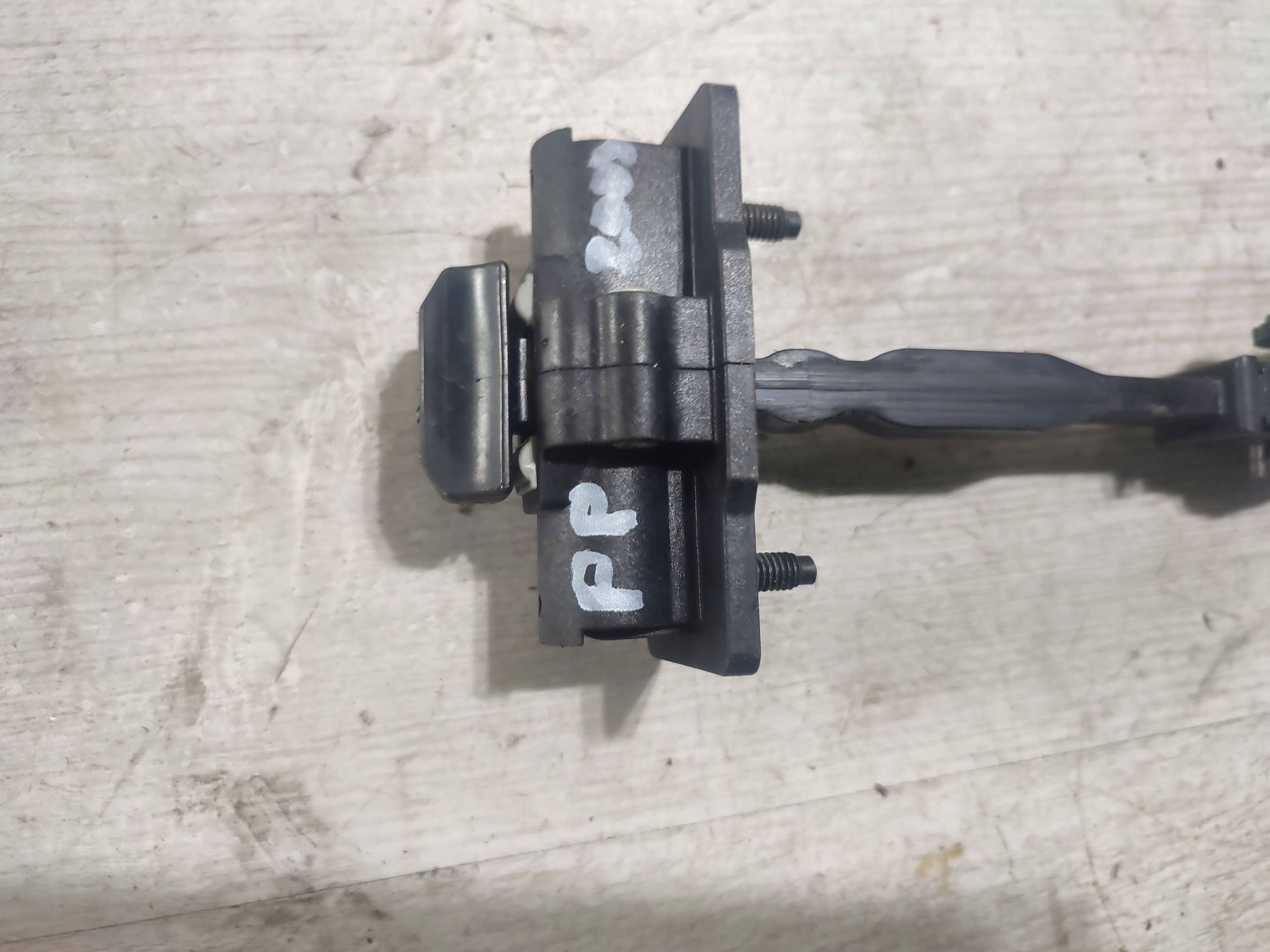 Peugeot 2008 II 2020 front side right limiter door przednich
