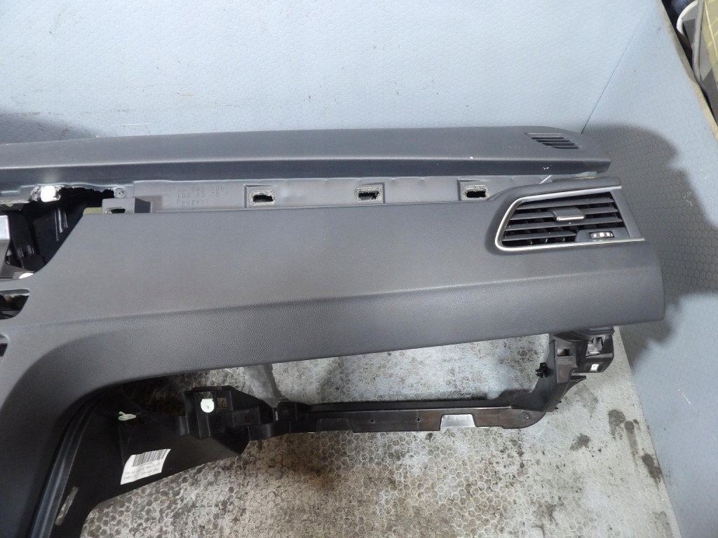 PEUGEOT 508 and LIFT dashboard cockpit console airbag