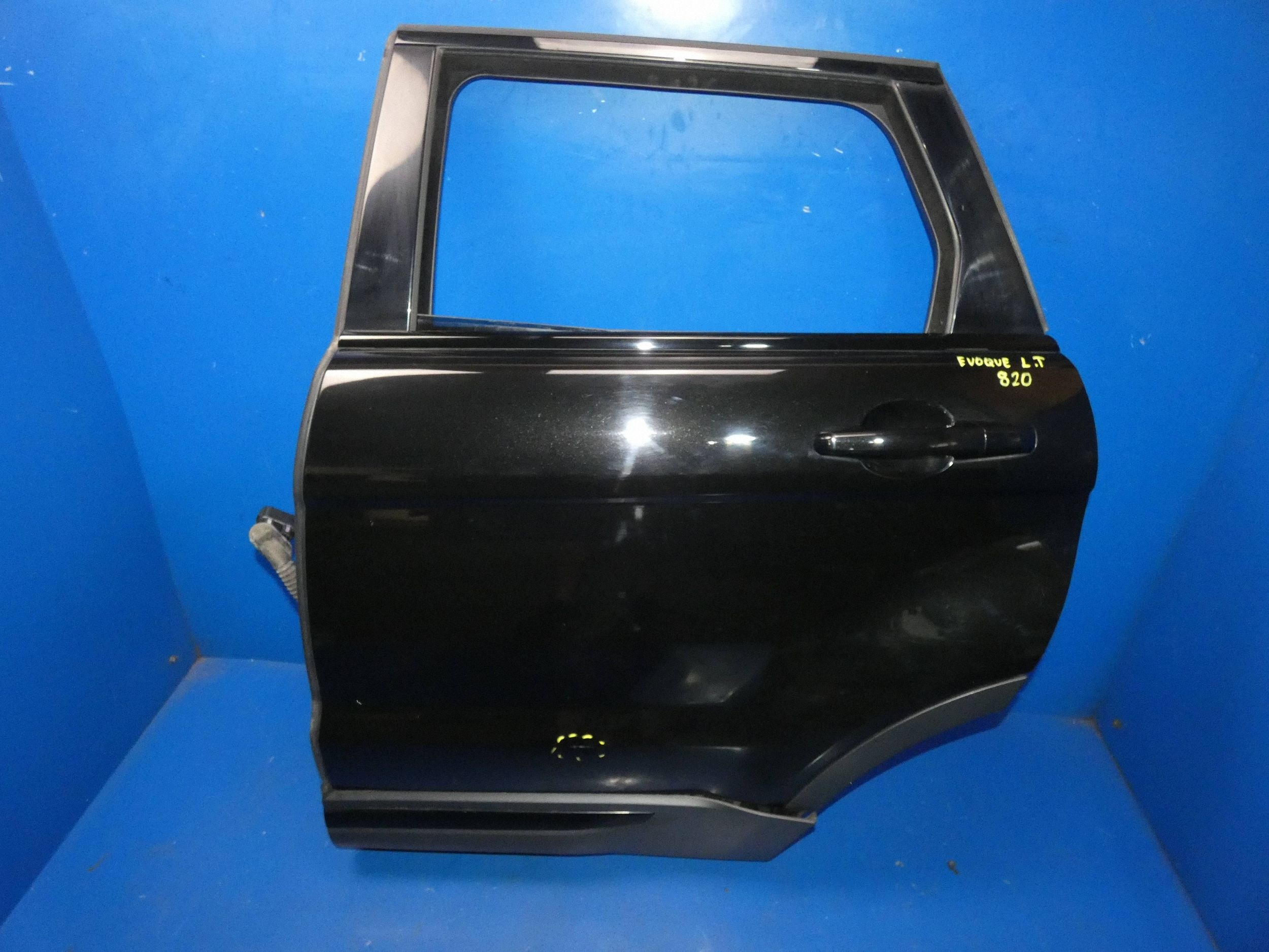 RANGE ROVER EVOQUE and L538 door left rear part rear. left