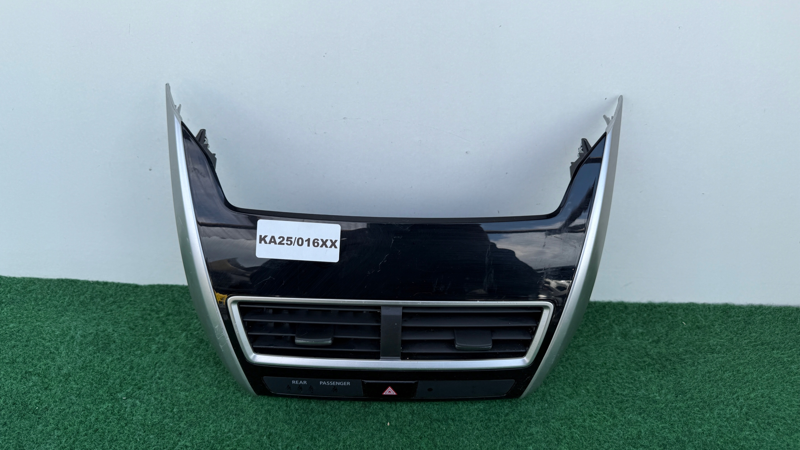 MITSUBISHI ECLIPSE CROSS 17R+ PANEL air conditioning devices switch of warning lights KA25/016XX