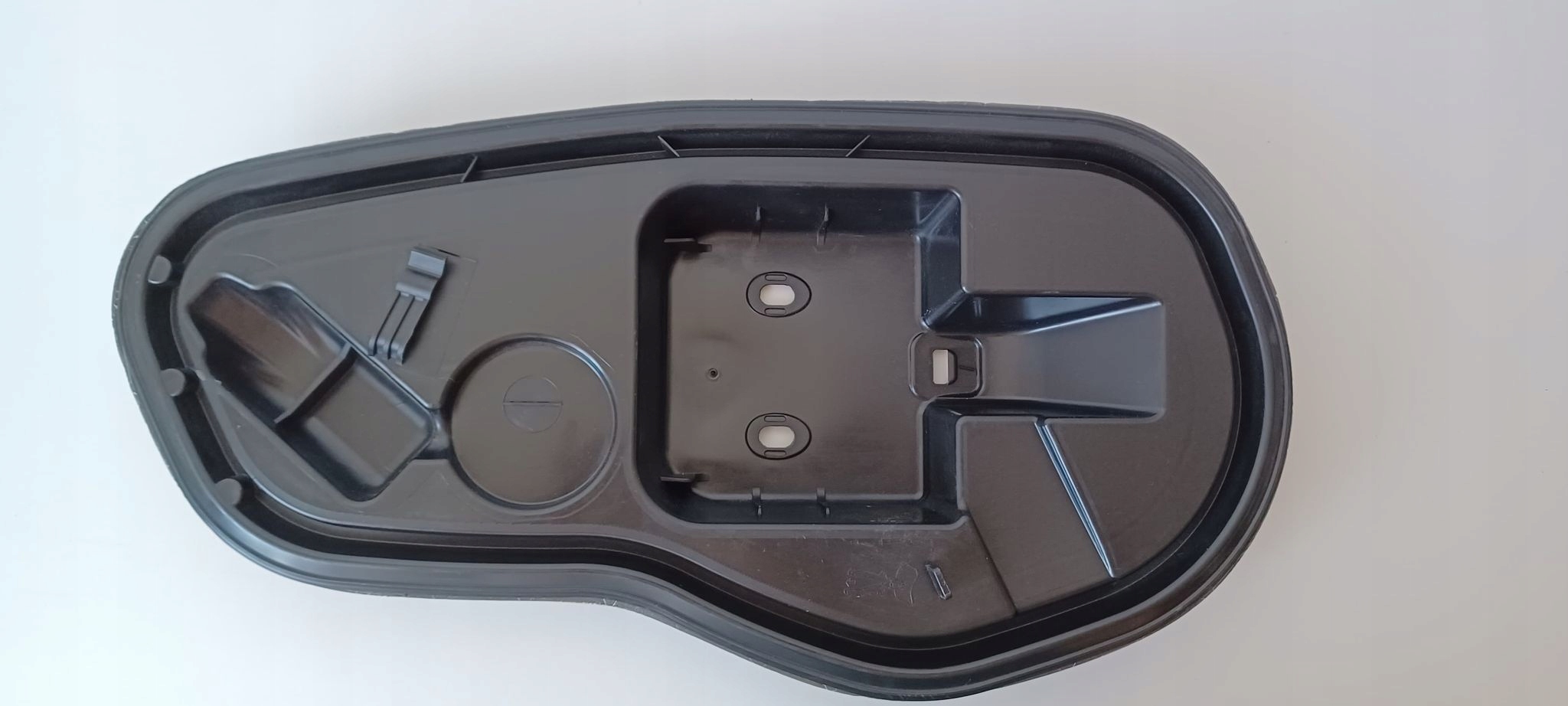 OSŁONA DRZWI PRAWY TYŁ SKODA SUPERB III 3V0839916G