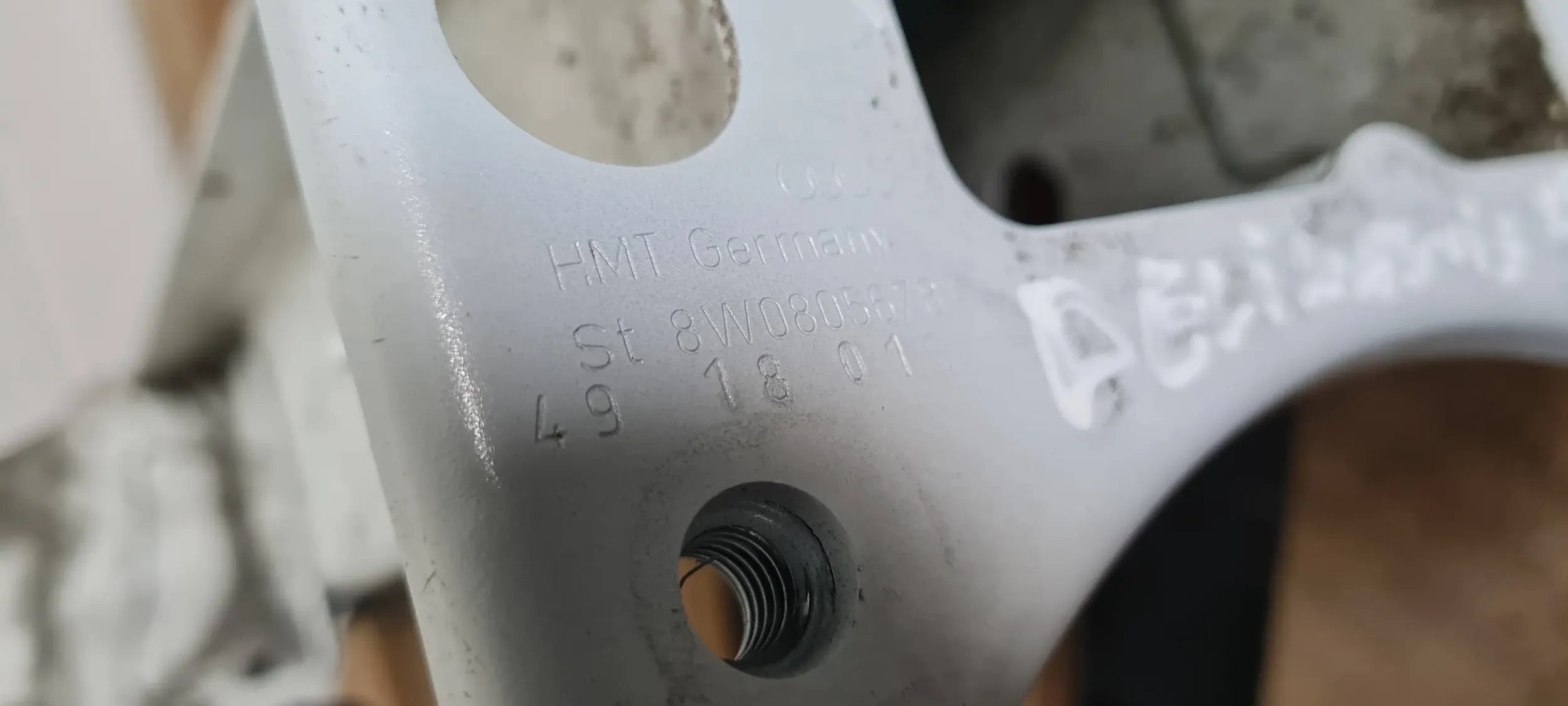 A4 B9 8W S4 quarter left left front LS9R A5 8W S5