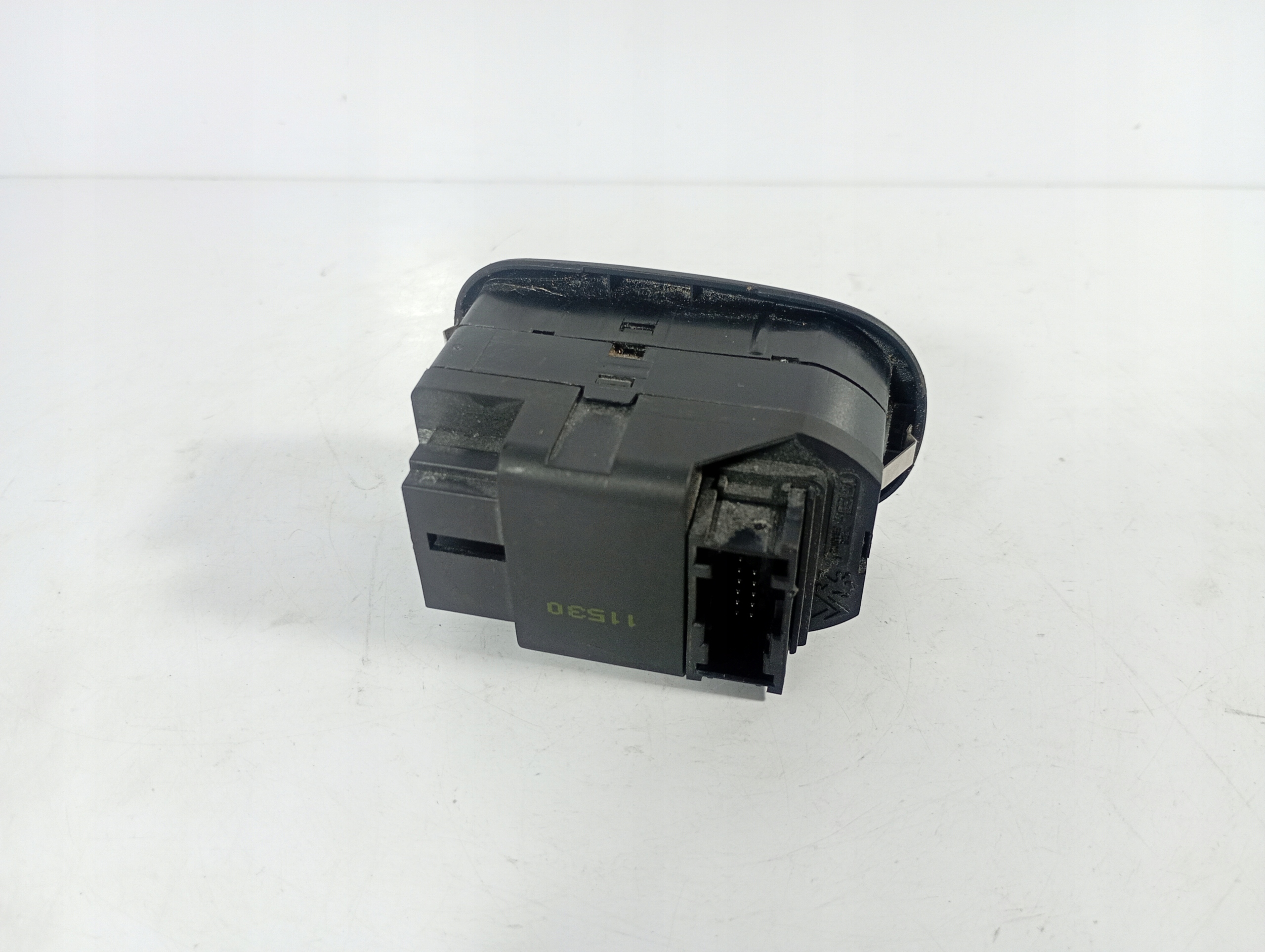Peugeot 206 99-09 switch switch regulation REGULACJA PANEL of the window