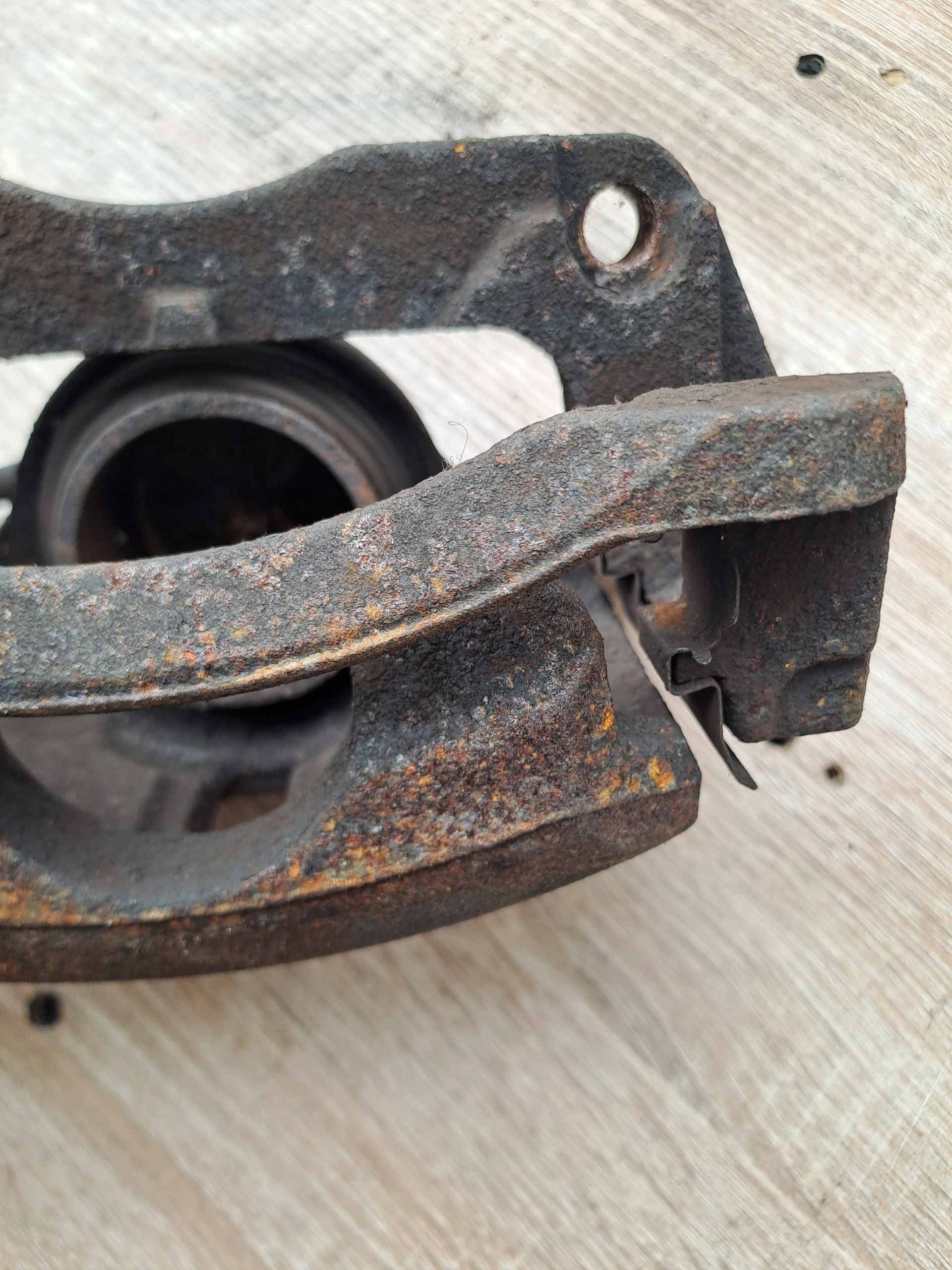 caliper brake front left Nissan Qashqai J10 6059