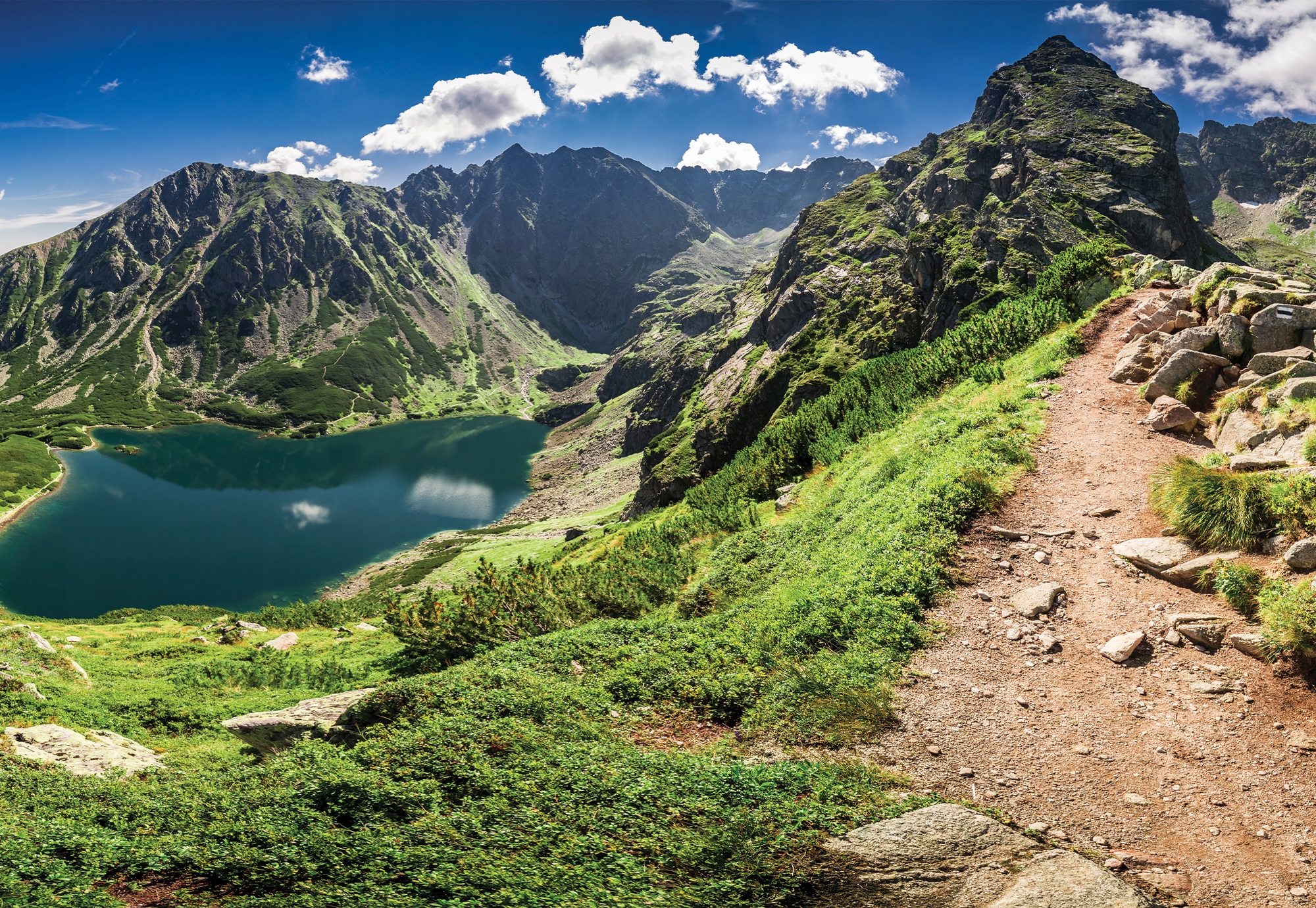 Vinylová vliesová tapeta Tatry Podhale chodník Gąsienicový rybník 370x255 cm