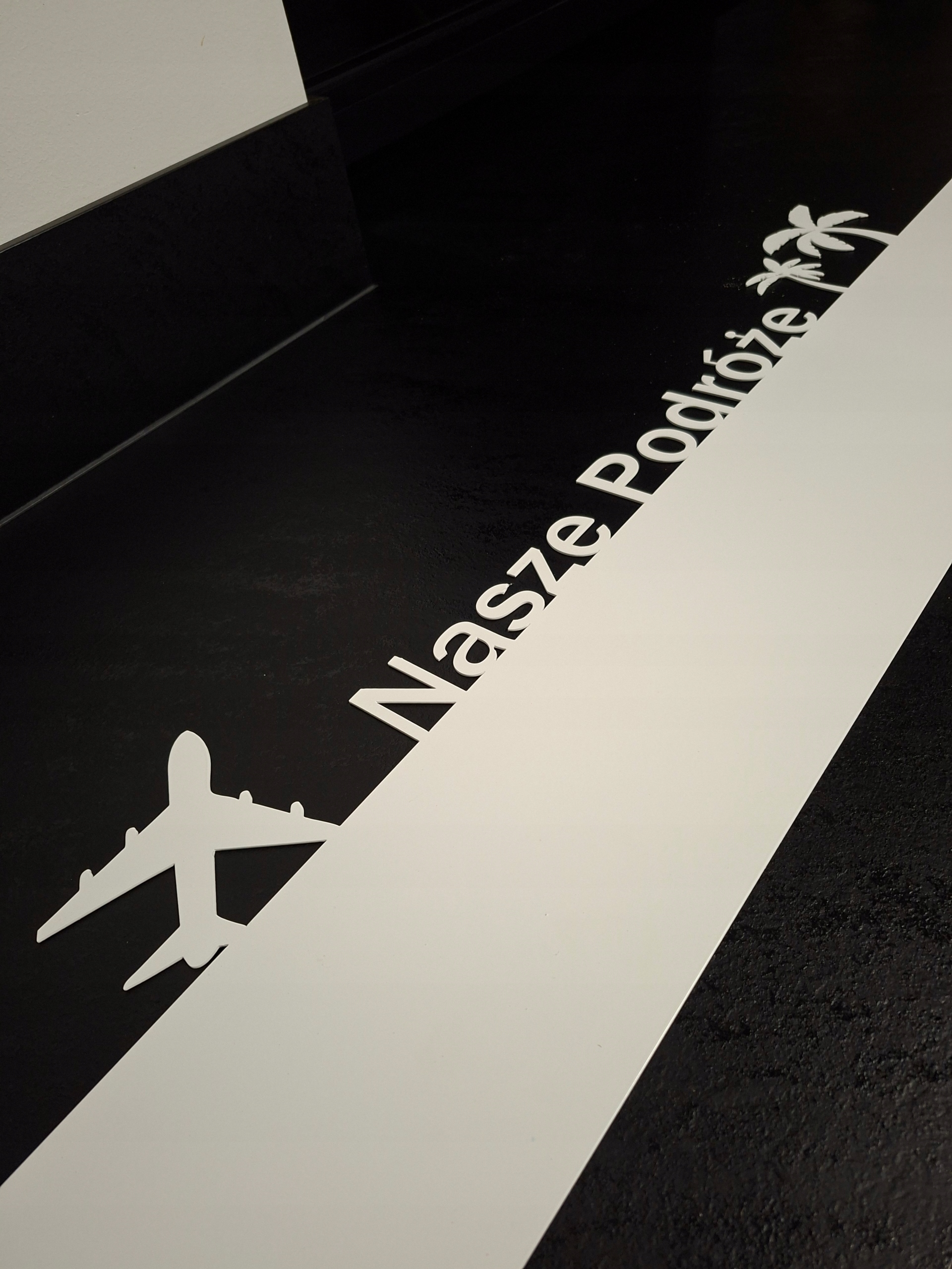 na magnety Dlouhá tenká Metalová tabule obdélník Naše Podrážka 145x25 cm