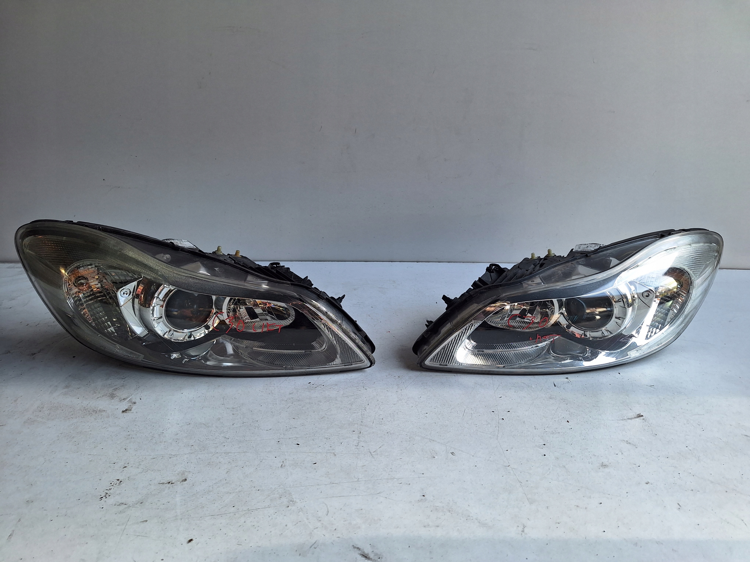 VOLVO C30 LIFT 09-12 light right UK