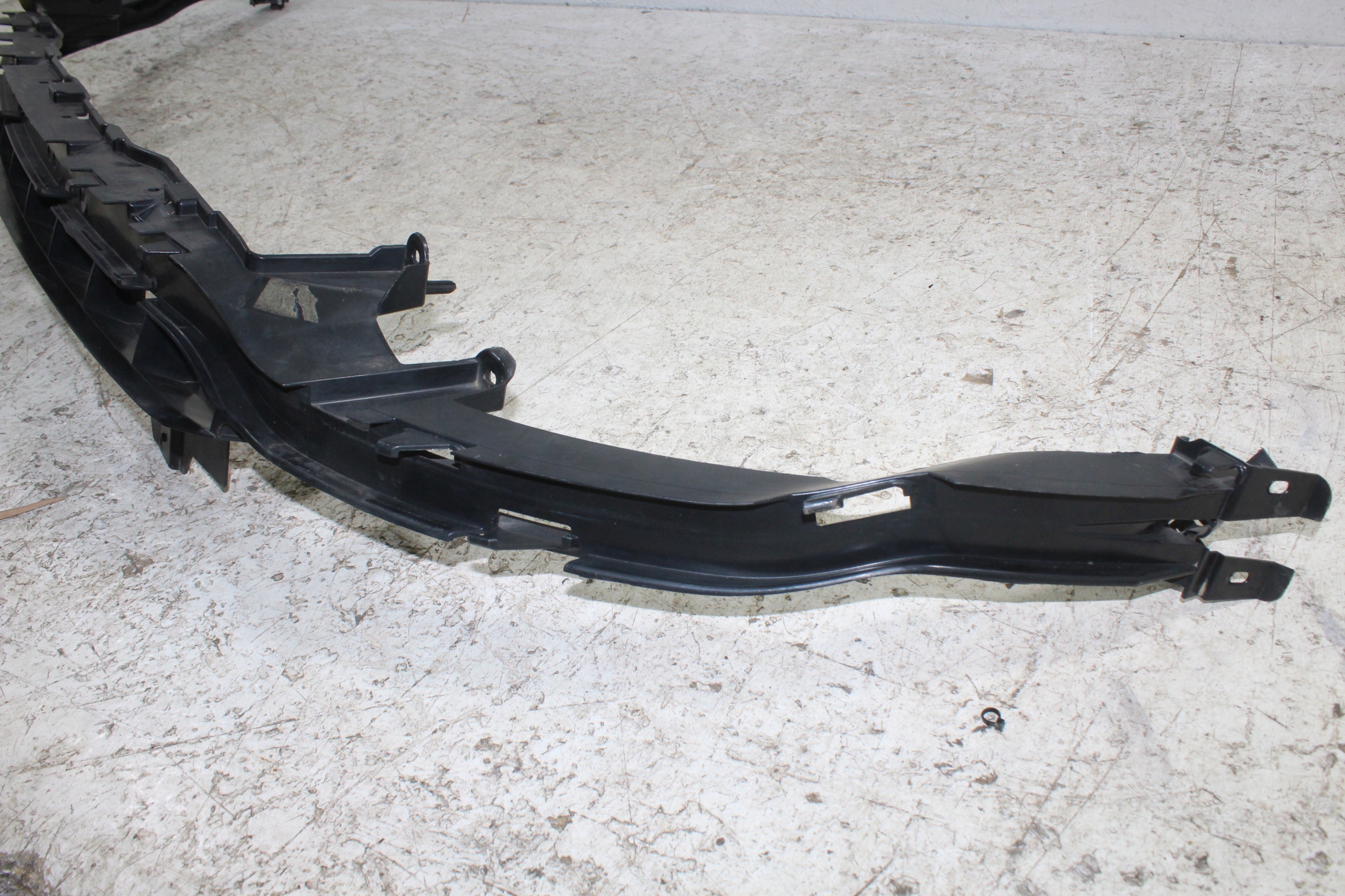 Range Rover Evoque II supporto traversa paraurti anteriore K8D2-17E778-AD