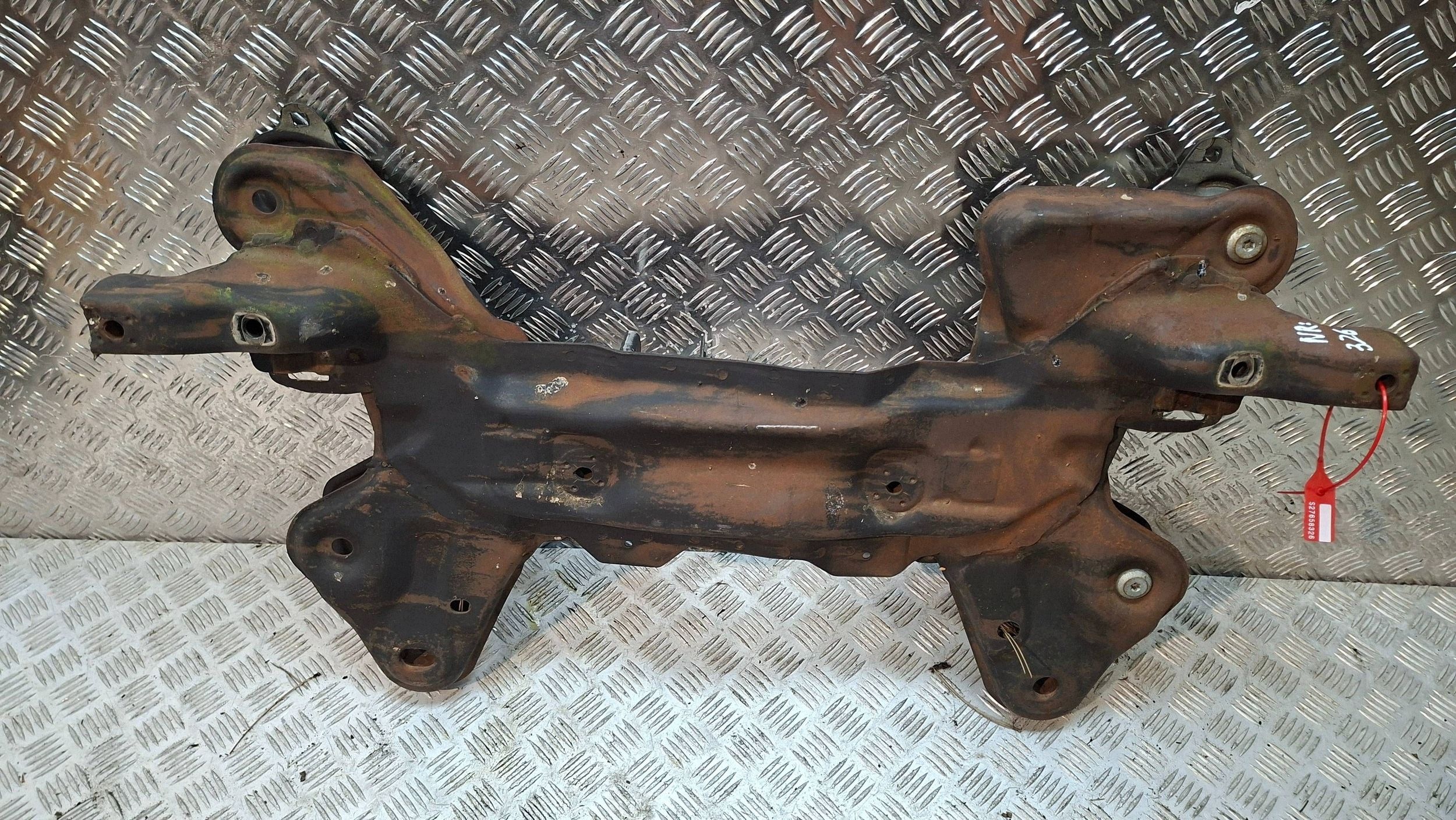 axle beam front CITROEN C3 II DS3 2009-2016