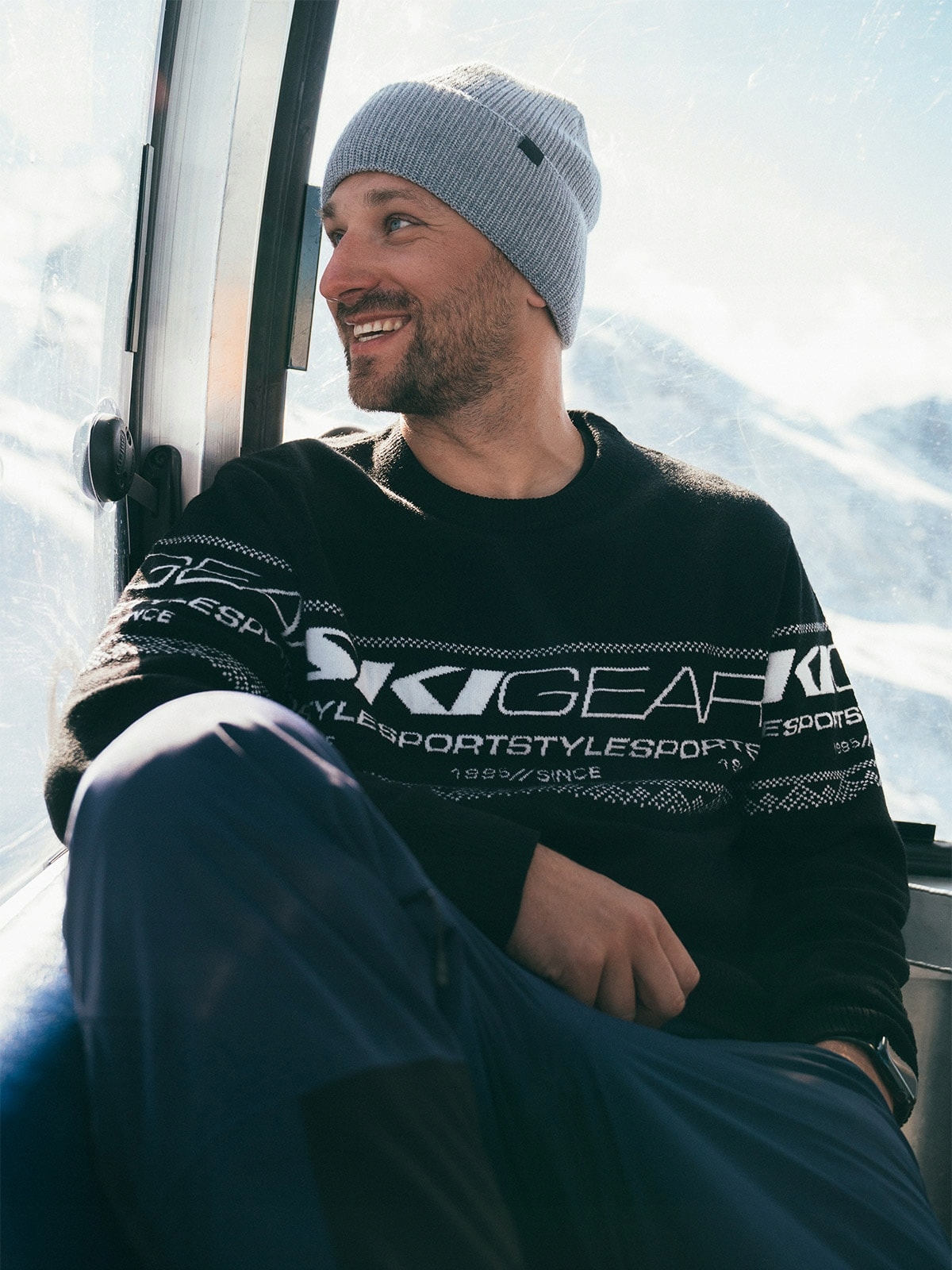 Pánský svetr s vlnou regular černý, velikost XL