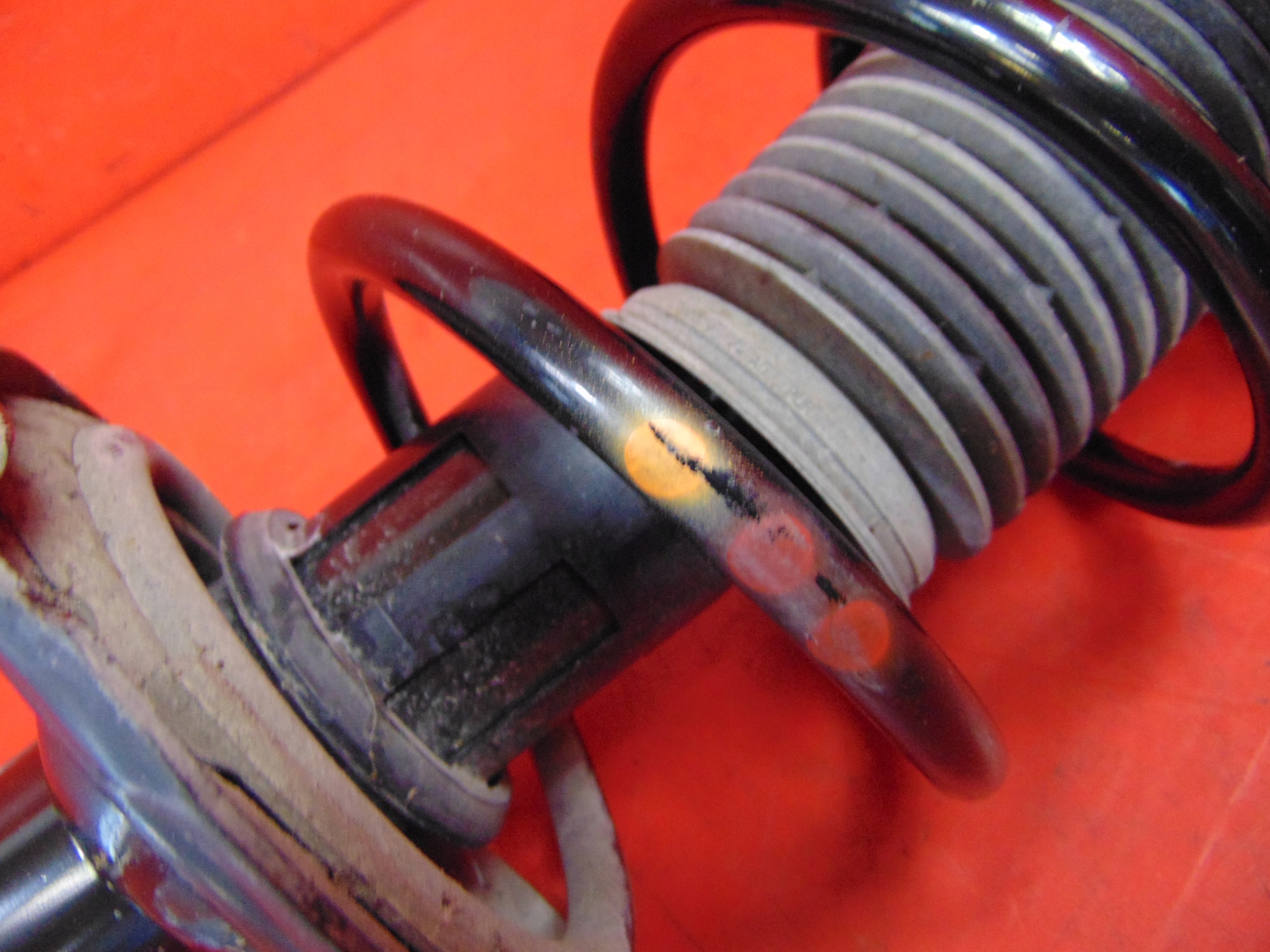 Audi Q3 II F3 83A shock absorber McPherson front