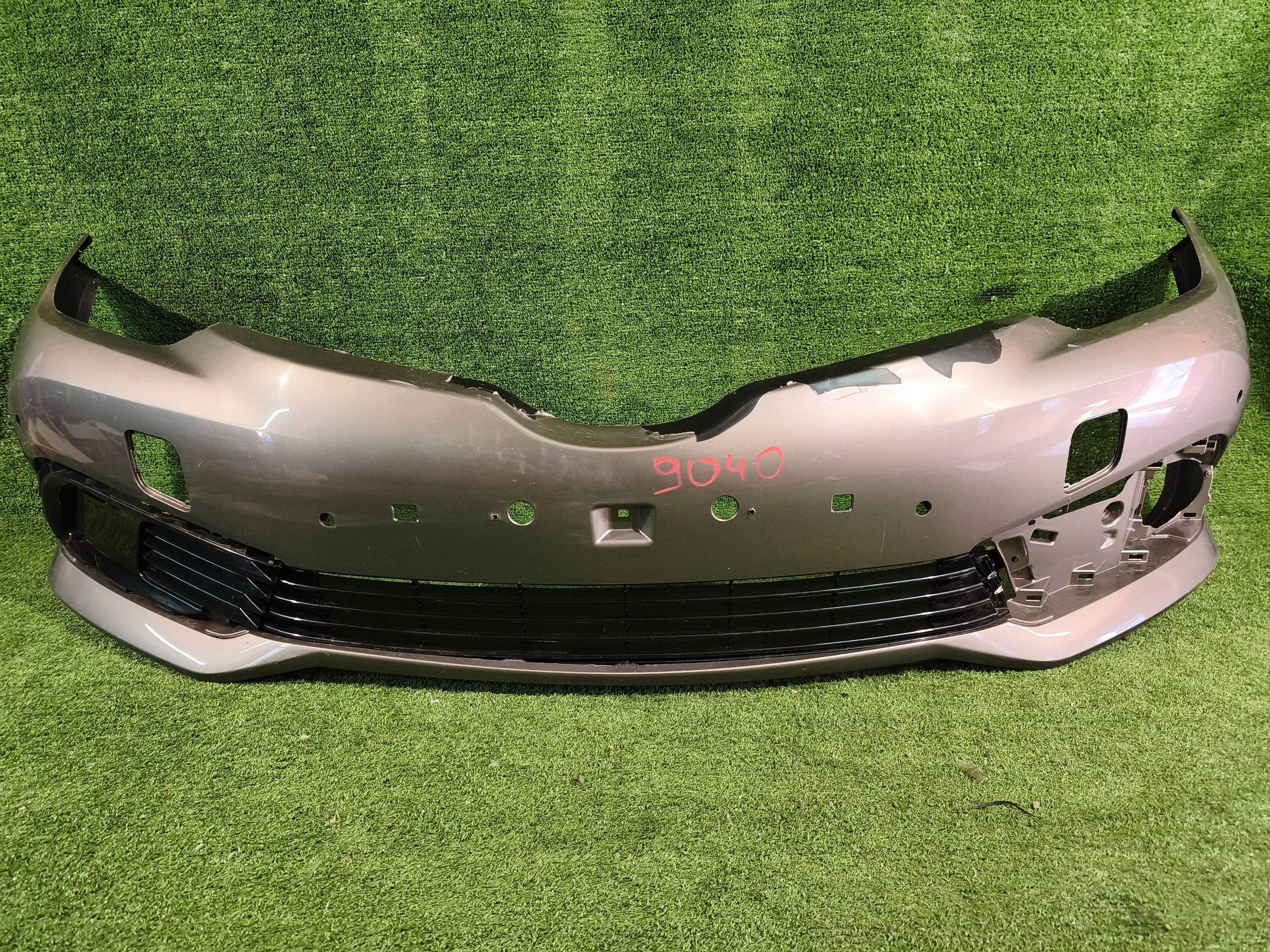 front bumper front TOYOTA AURIS II LIFT 15- NR.Z9040