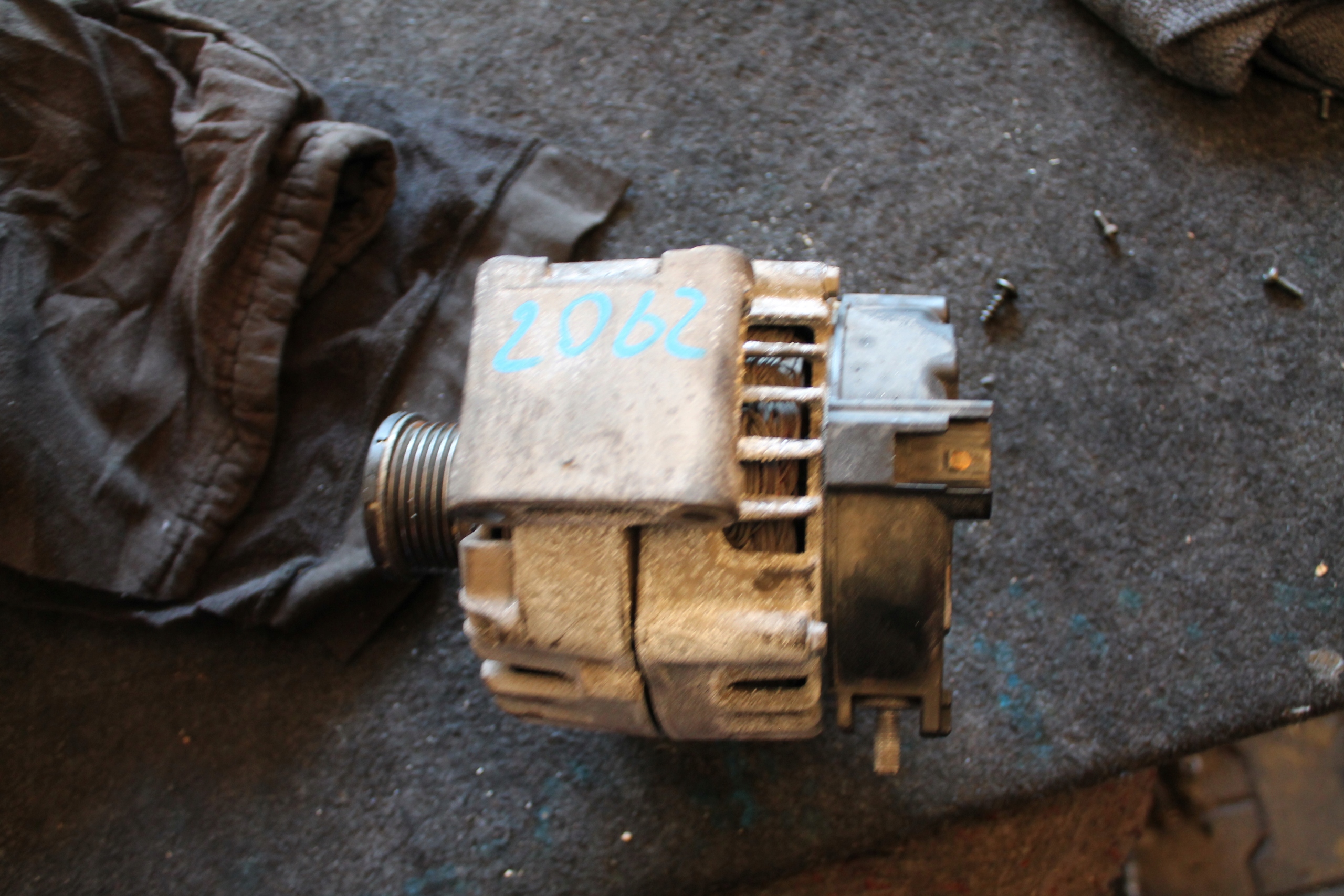 2062. ALTERNATOR MERCEDES A0009068802