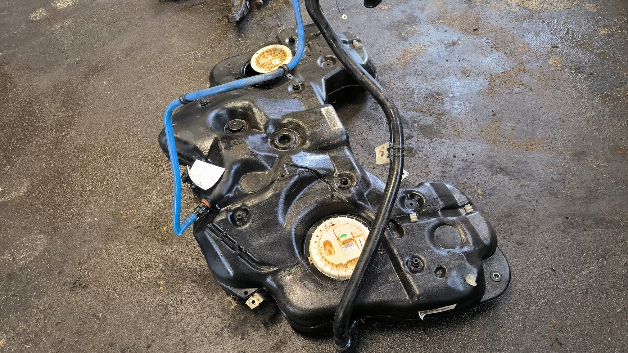tank A1644710501 3.0 CDI MERCEDES-BENZ ML W164