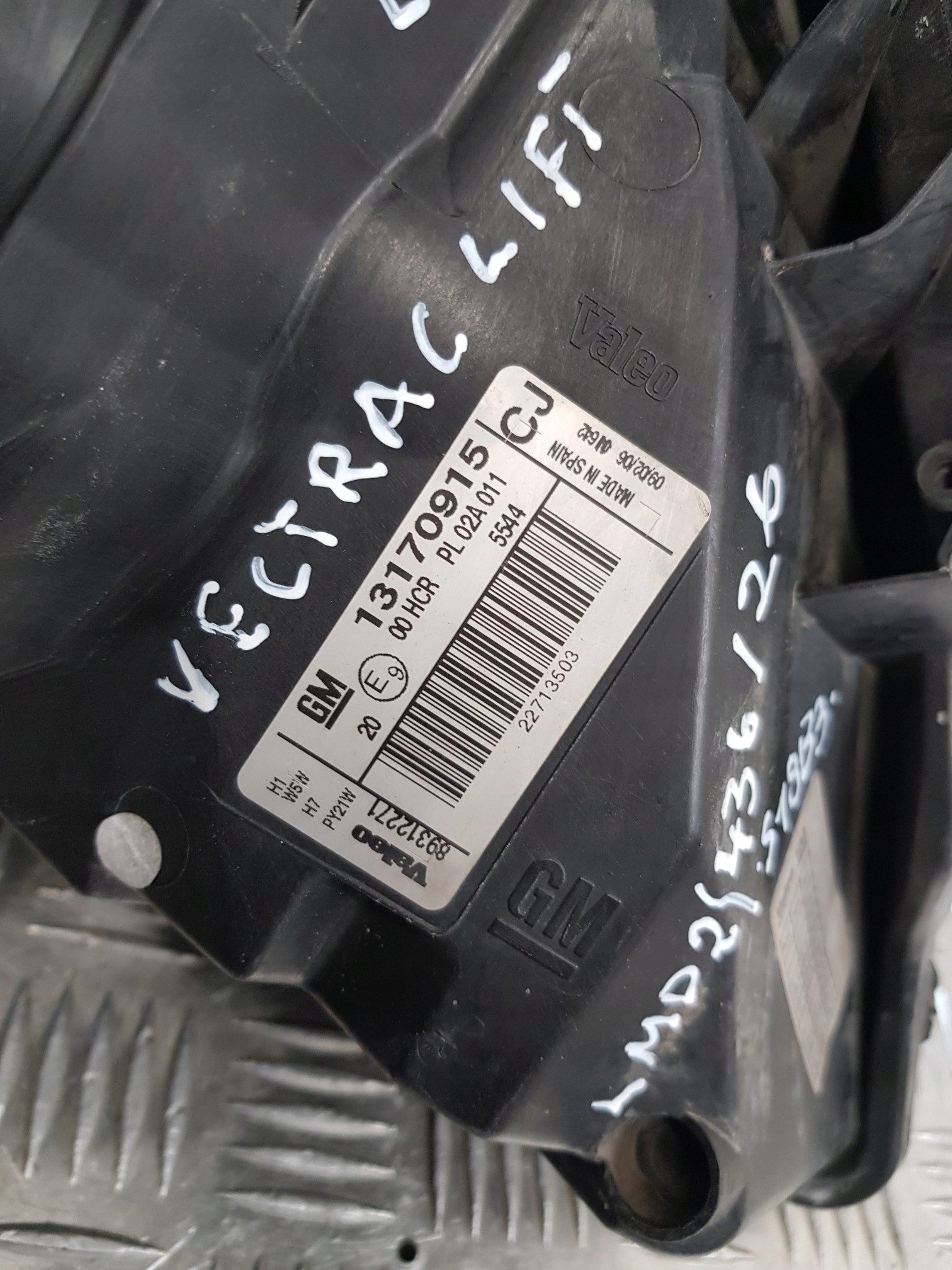 light left front 13170915 OPEL VECTRA C LIFT 06R- EUROPA