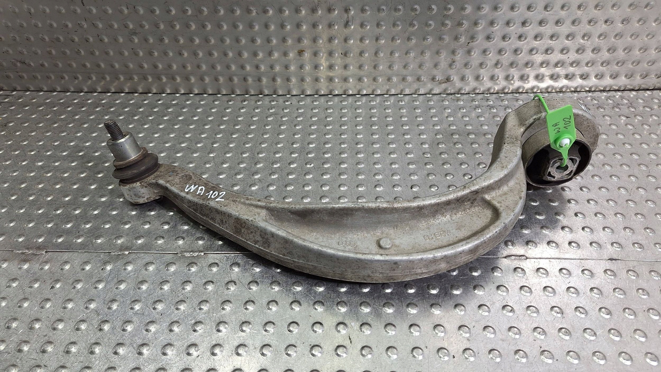 arm left front 8K0407695E AUDI A4 B8 A5 8T Q5 8R A6 C6