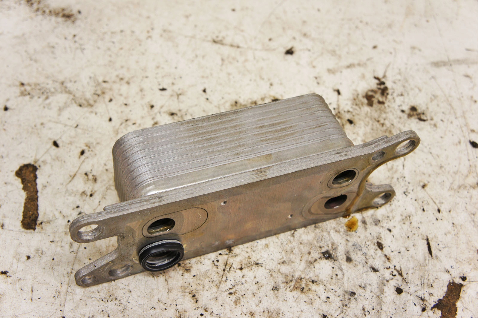 LQ266 Jeep Grand Cherokee WK2 3.6i Chłodnica Oleju LQ266 1650102301D za