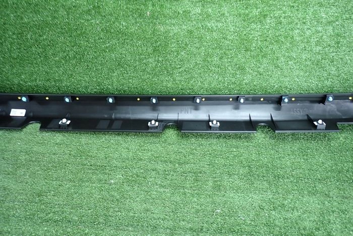 HYUNDAI KONA II SX2E-EV 23- moulding threshold right 87754-HF000