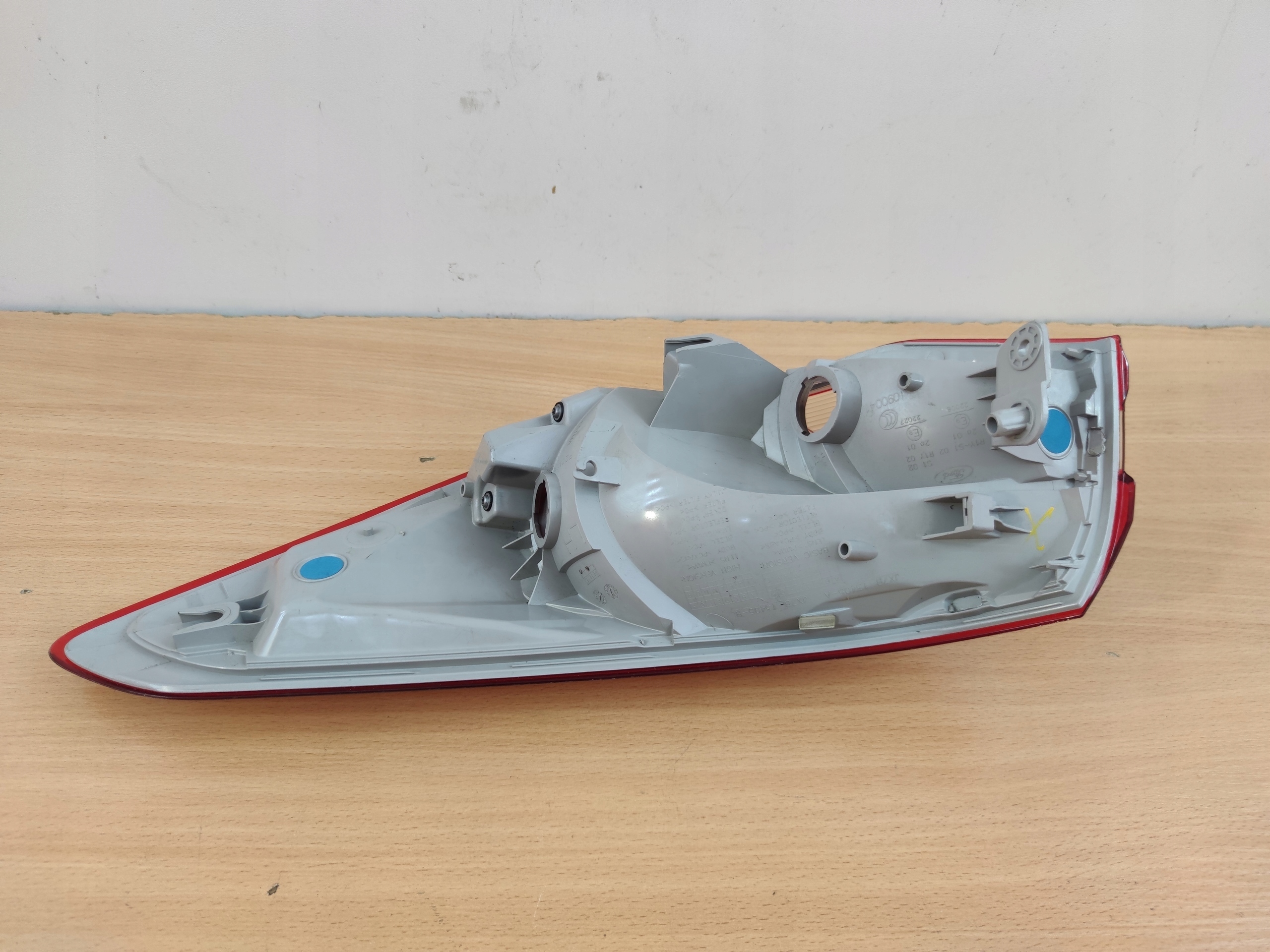 FORD FOCUS MK4 4 IV sedan left light W fender rear part