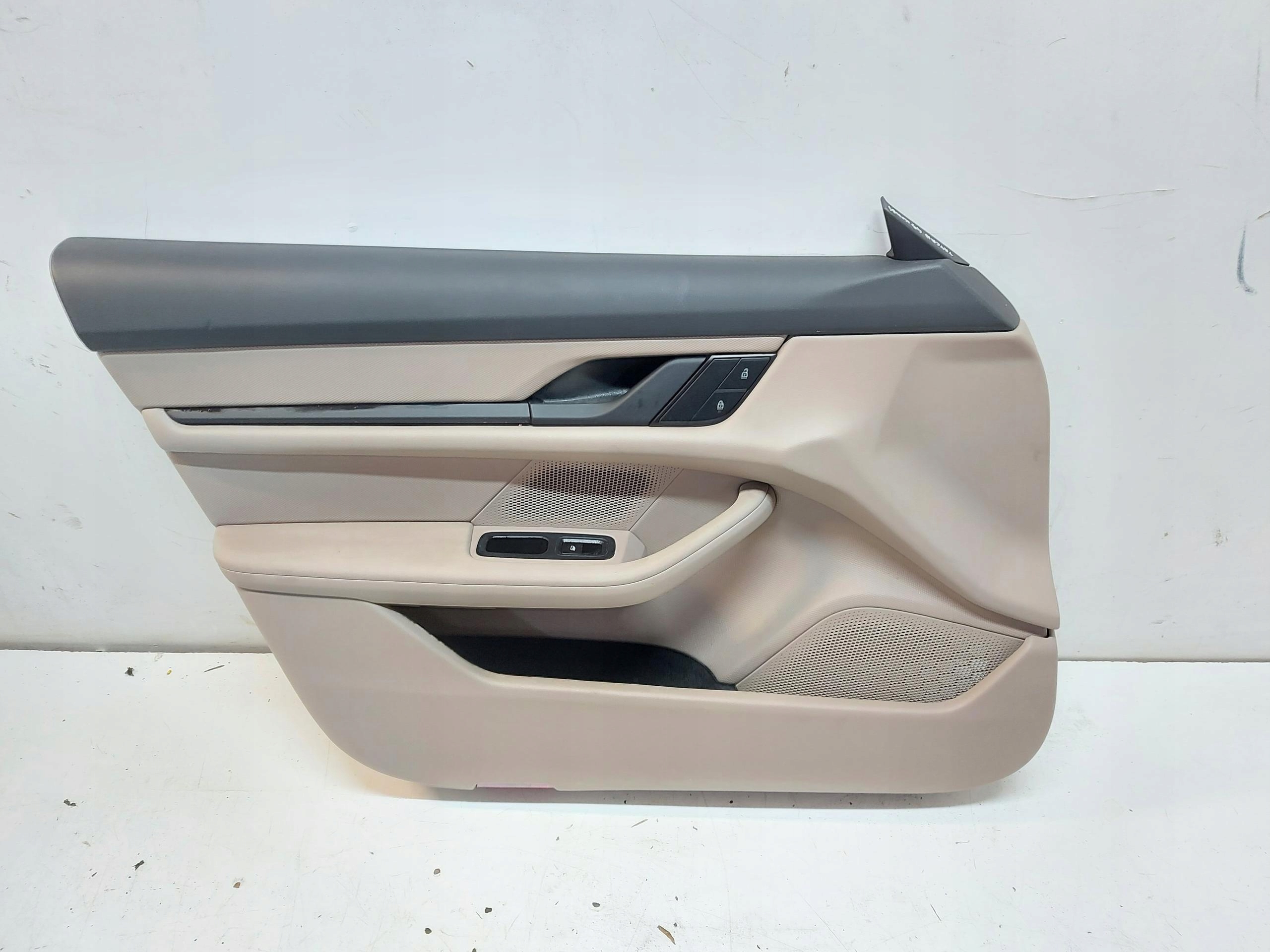 Porsche Taycan Cross Turismo side upholstery door left left front