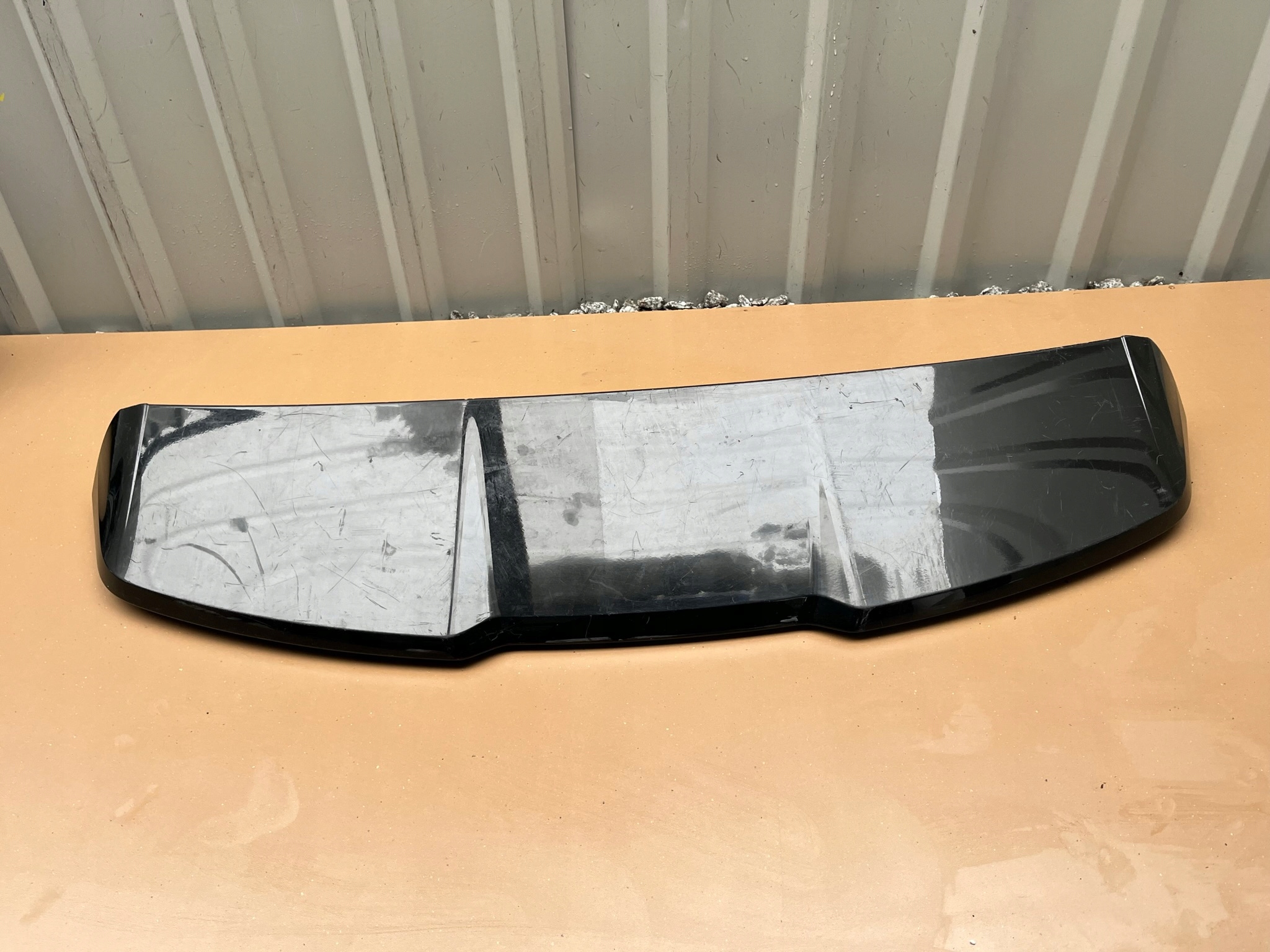 4K9827933 - AUDI A6 C8 4k 18R-AVANT спойлер Елерон закрилки задній