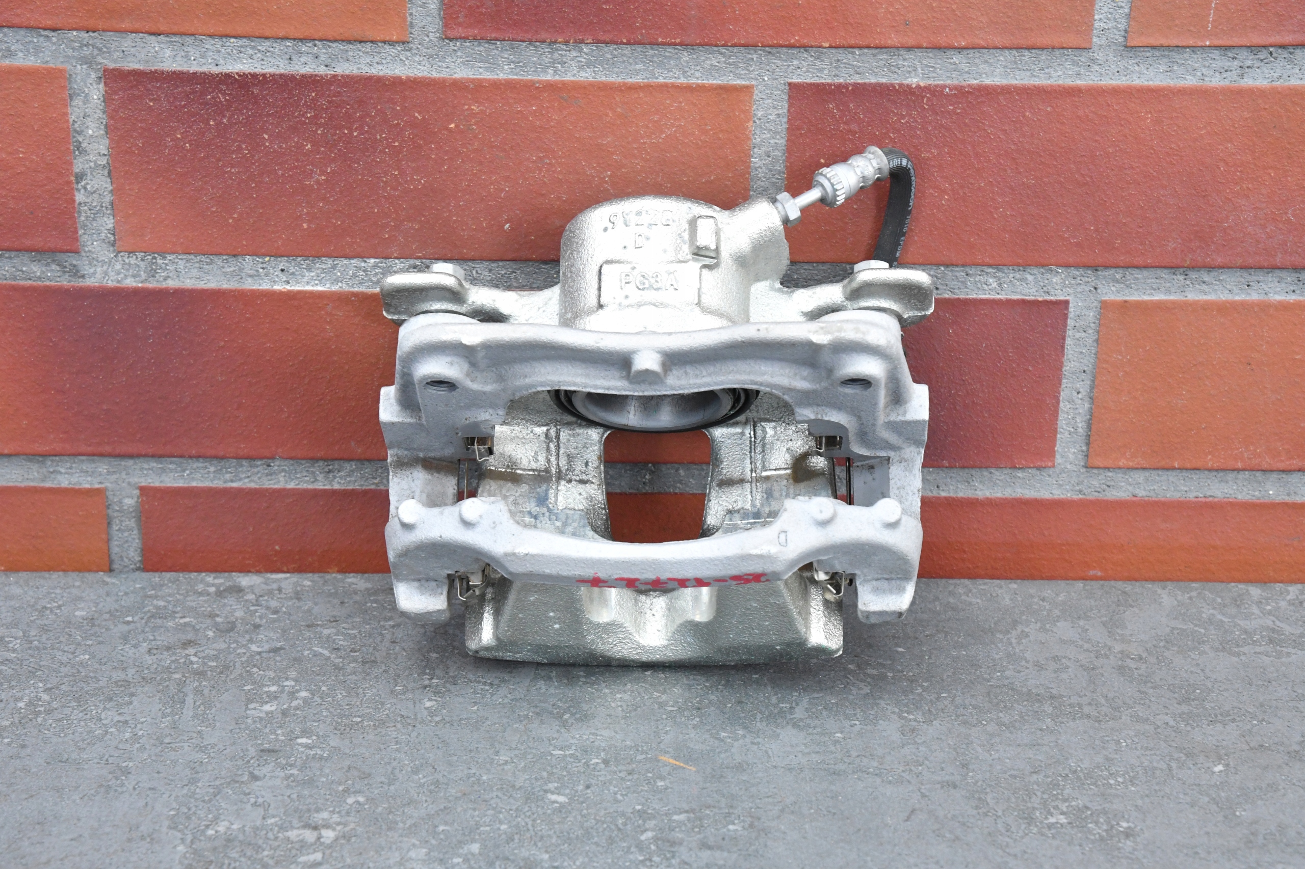 caliper pressure plate brake right front front MINI COOPER J05 11km