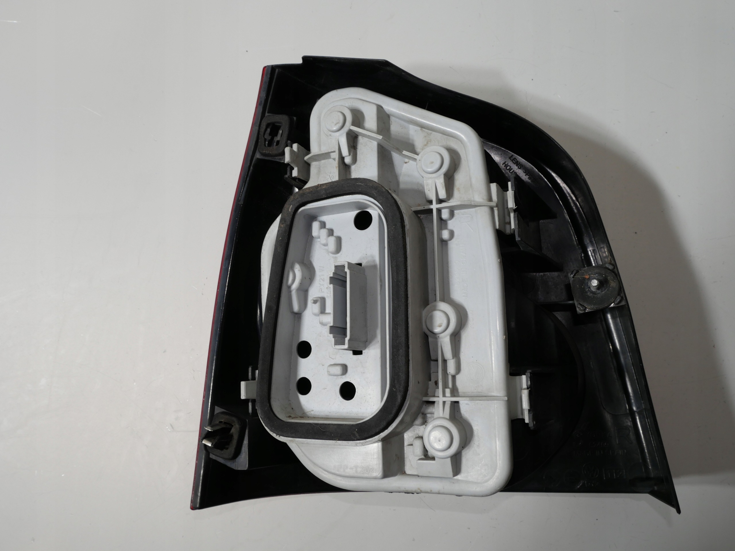 light rear VW POLO IV 6Q6945096G right