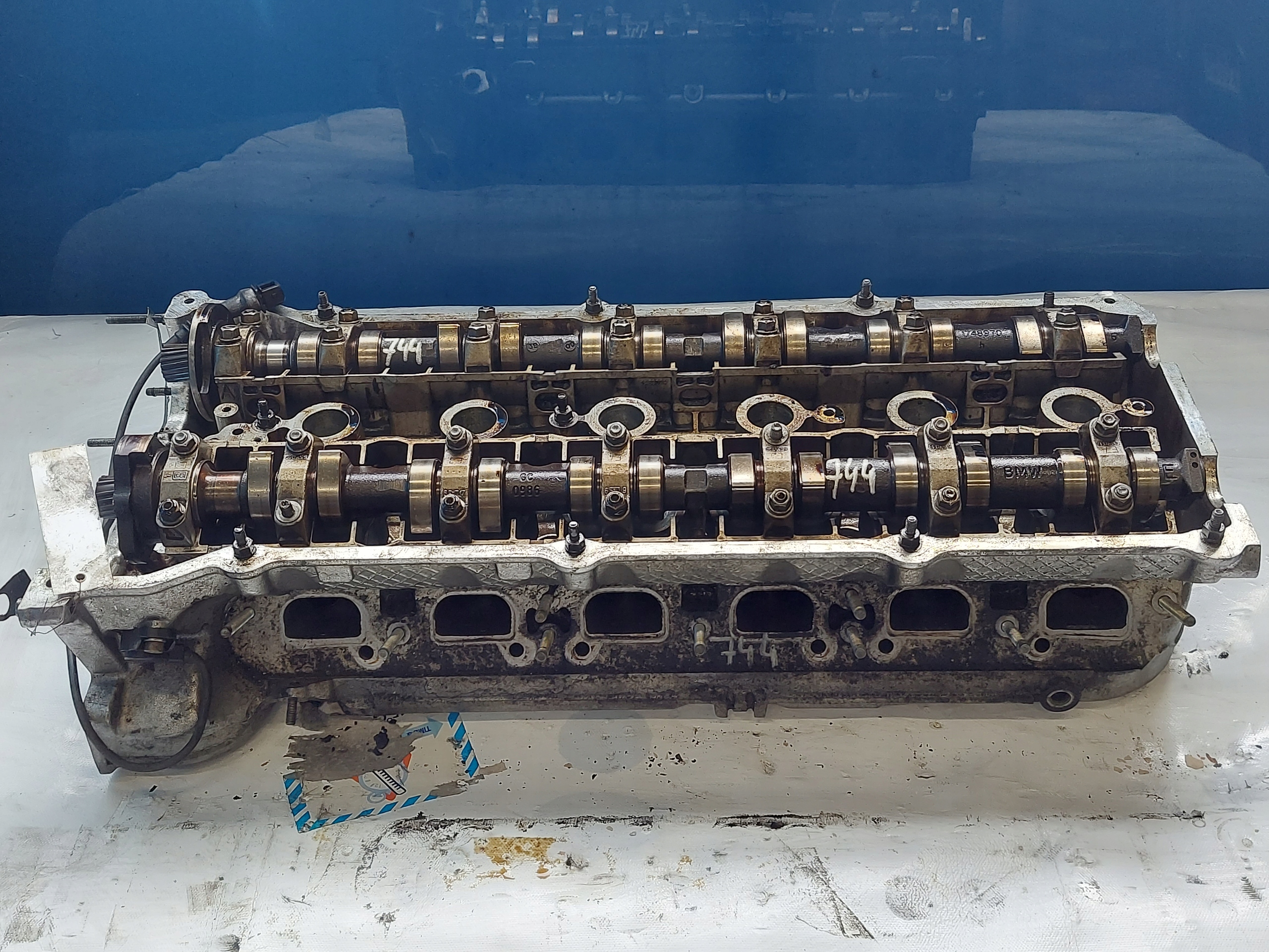 head. BMW E39 2.2 R6 1436812